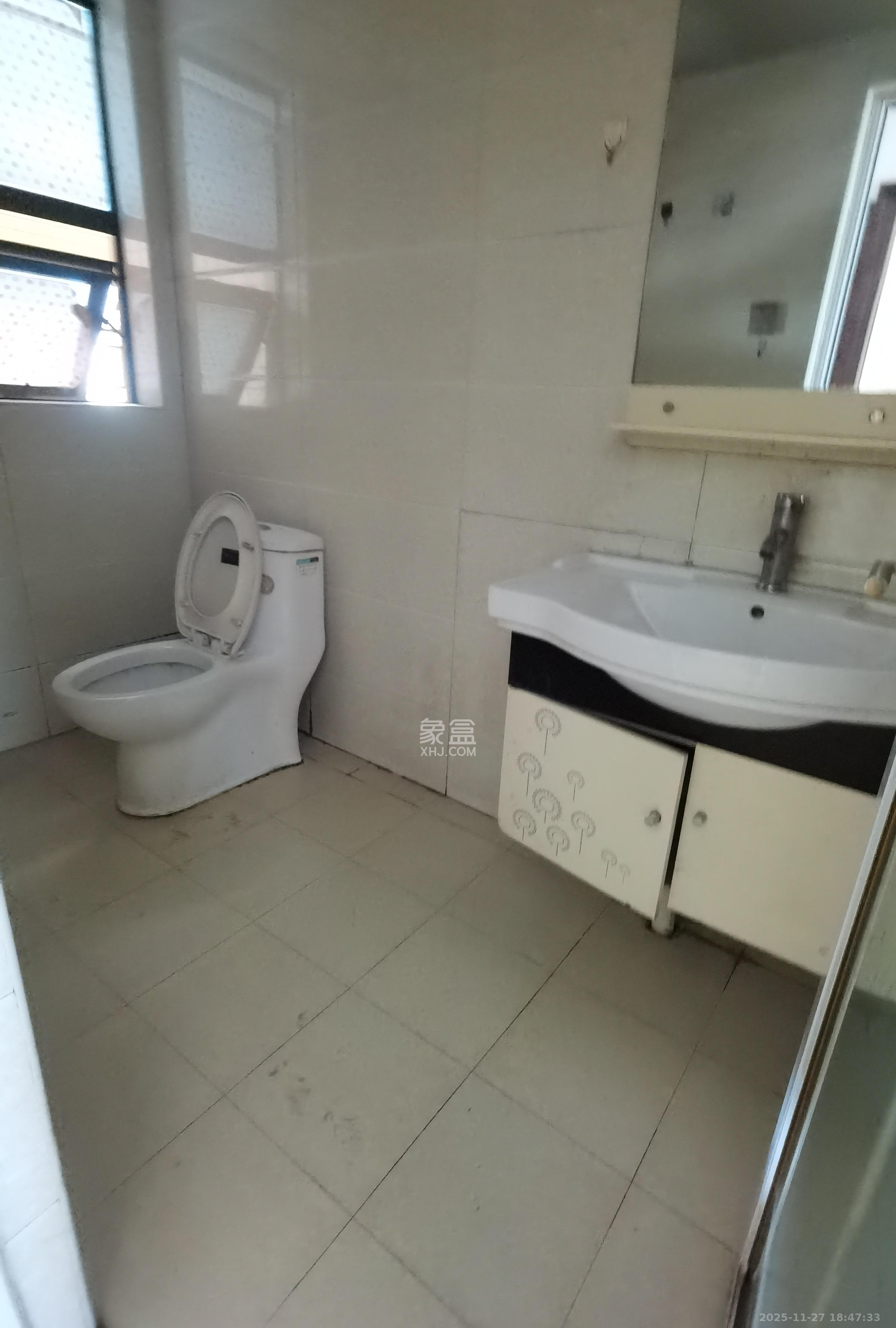 凯通国际城(凯通朝庭) 2室1厅1卫 2400.0元/月 凯通国际城(凯通朝庭) 2室1厅1卫 2400.0元/月室内图