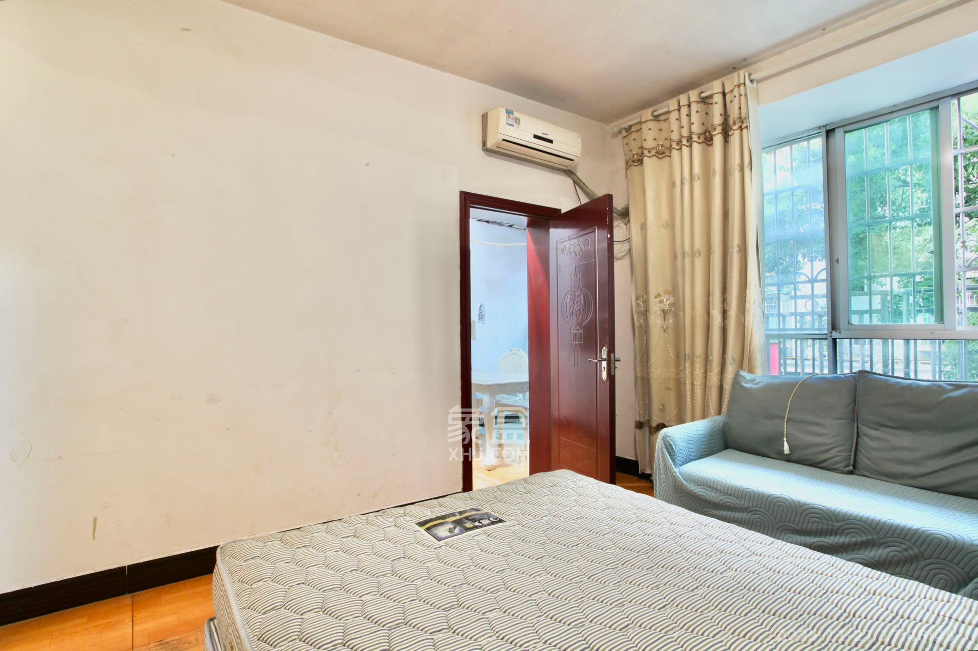 龙福小区 1室1厅1卫 1200.0元/月 龙福小区 1室1厅1卫 1200.0元/月室内图