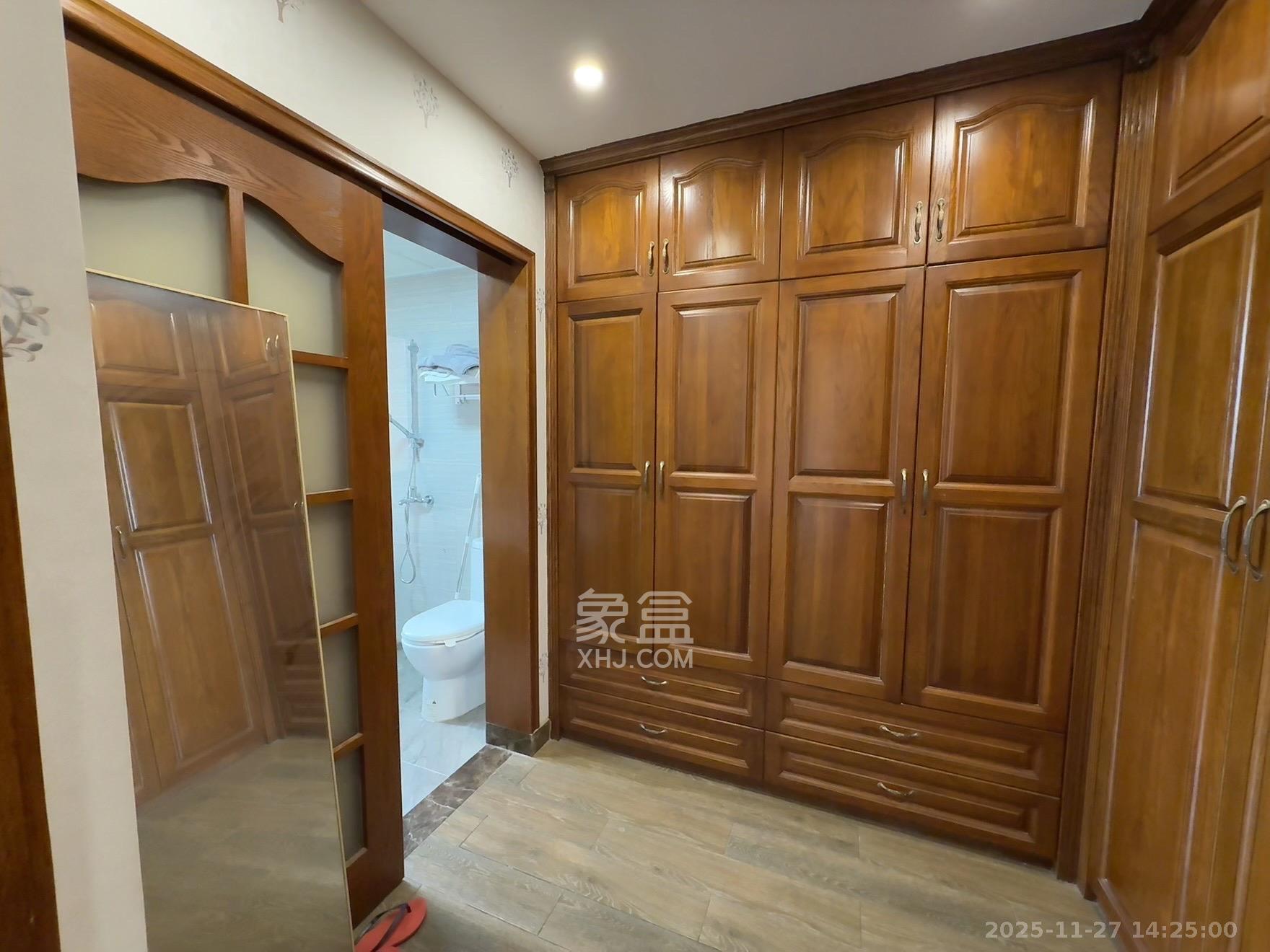 楚天逸品 4室2厅2卫 6500.0元/月 楚天逸品 4室2厅2卫 6500.0元/月室内图