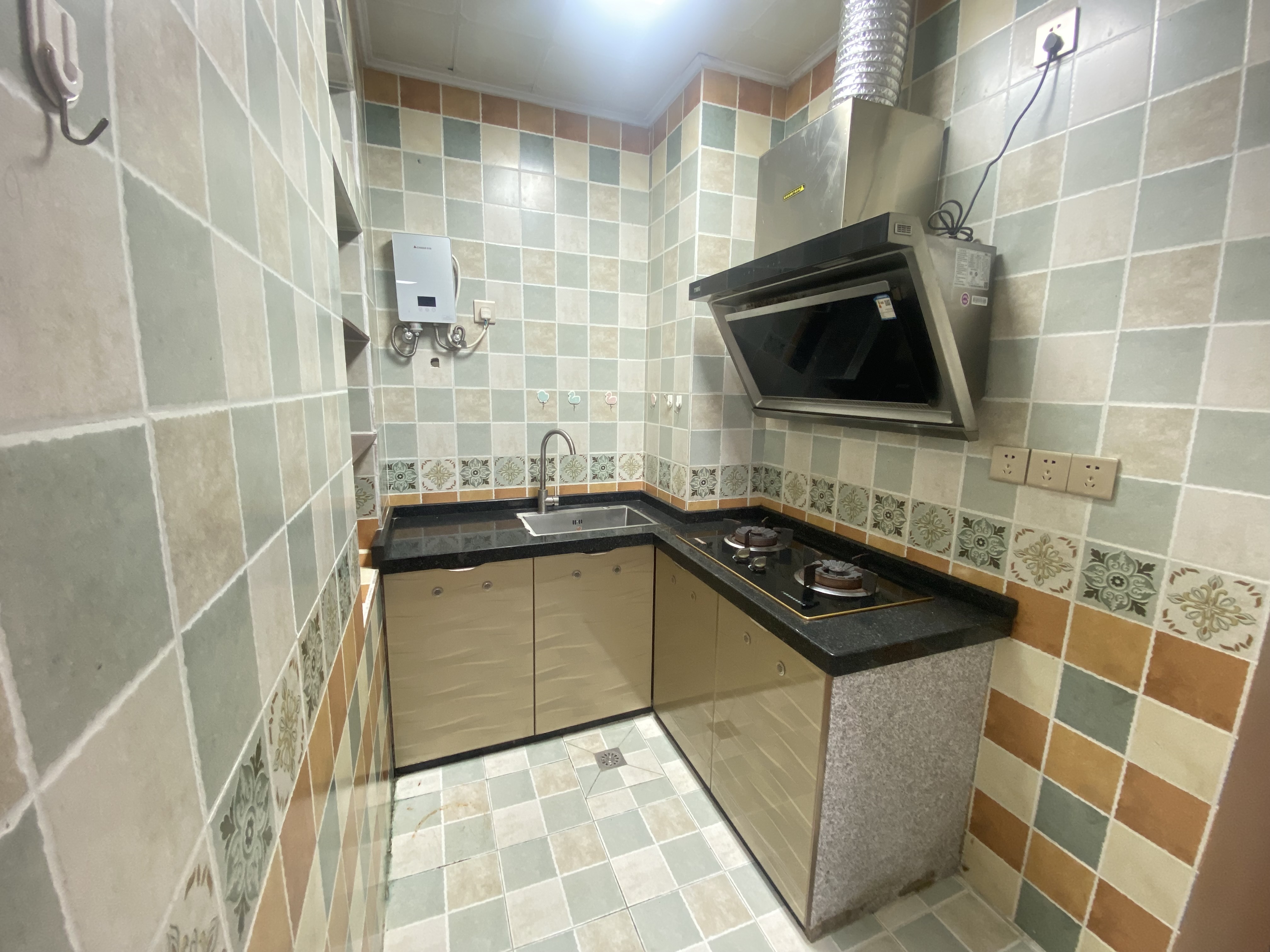 新城吾悦广场 1室1厅1卫 1800.0元/月 新城吾悦广场 1室1厅1卫 1800.0元/月室内图