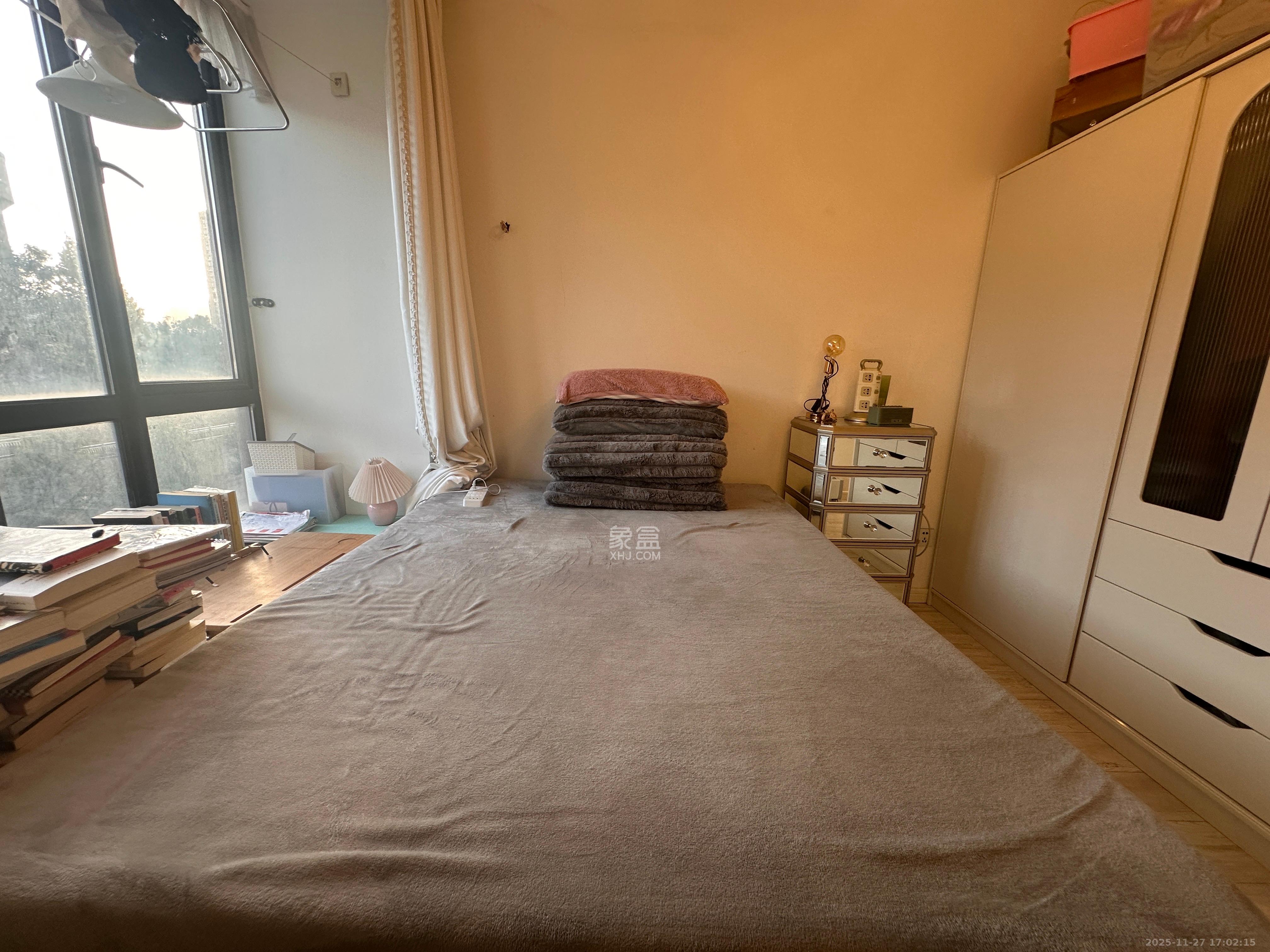 荣悦台 1室1厅0卫 2500.0元/月 荣悦台 1室1厅0卫 2500.0元/月室内图