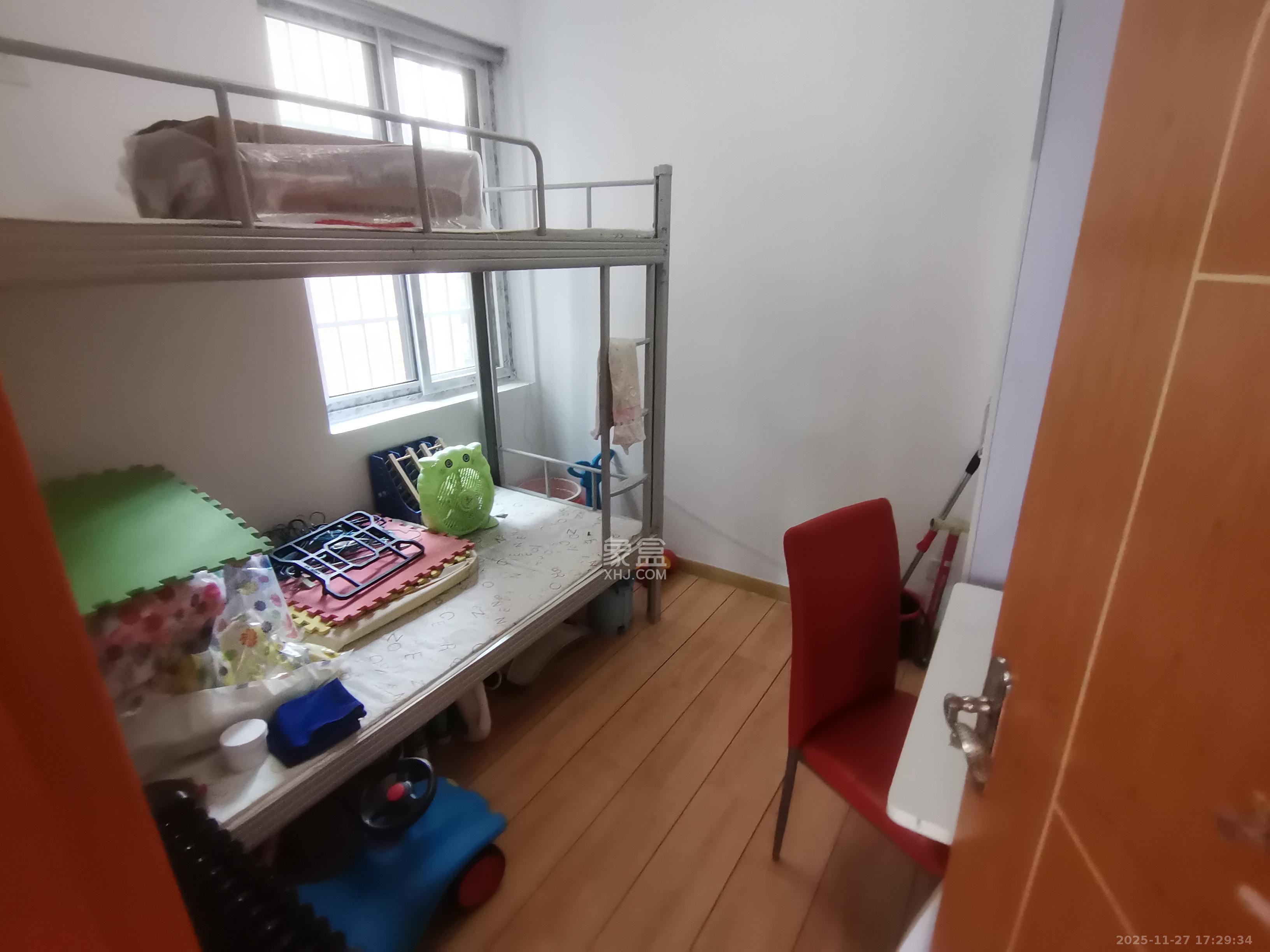 保利香槟国际  1室0厅0卫    2500.0元/月