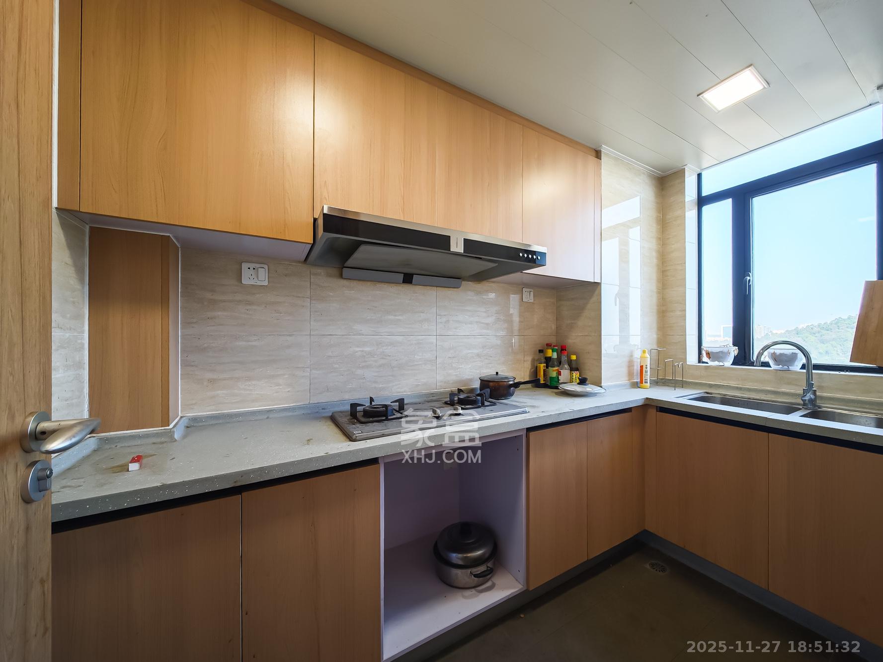 幸福考拉789 3室2厅2卫 79.0万 幸福考拉789 3室2厅2卫 79.0万厨房