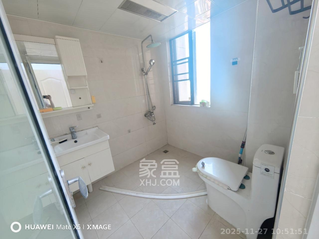 梅溪鑫苑名家  3室2厅2卫    2800.0元/月室内图