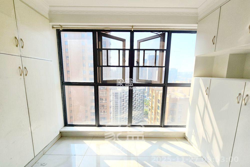 武广美誉  3室2厅1卫    2600.0元/月室内图