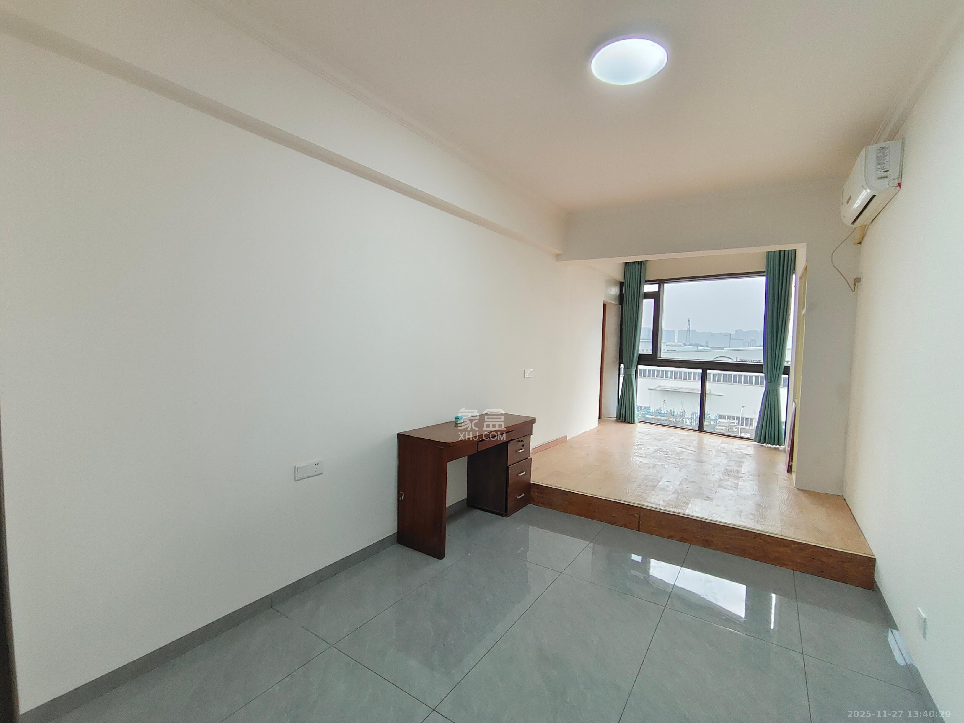 福天星中心(福天星雅苑) 4室2厅2卫 4000.0元/月 福天星中心(福天星雅苑) 4室2厅2卫 4000.0元/月室内图