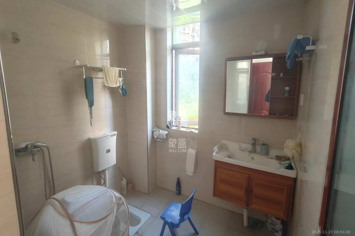 新城新世界一二三期 3室2厅1卫 2700.0元/月 新城新世界一二三期 3室2厅1卫 2700.0元/月室内图