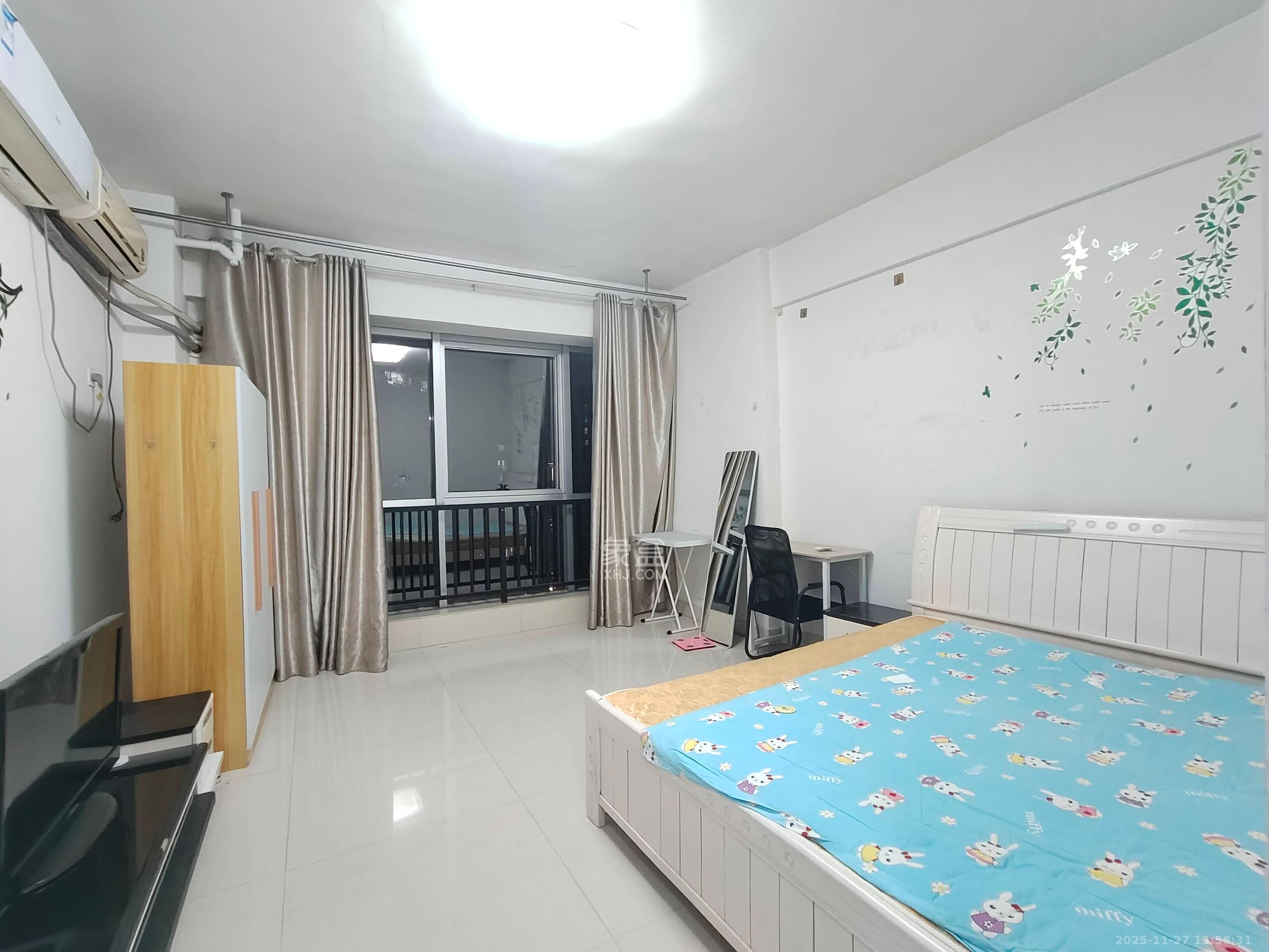 融圣国际  1室1厅1卫    1400.0元/月室内图1