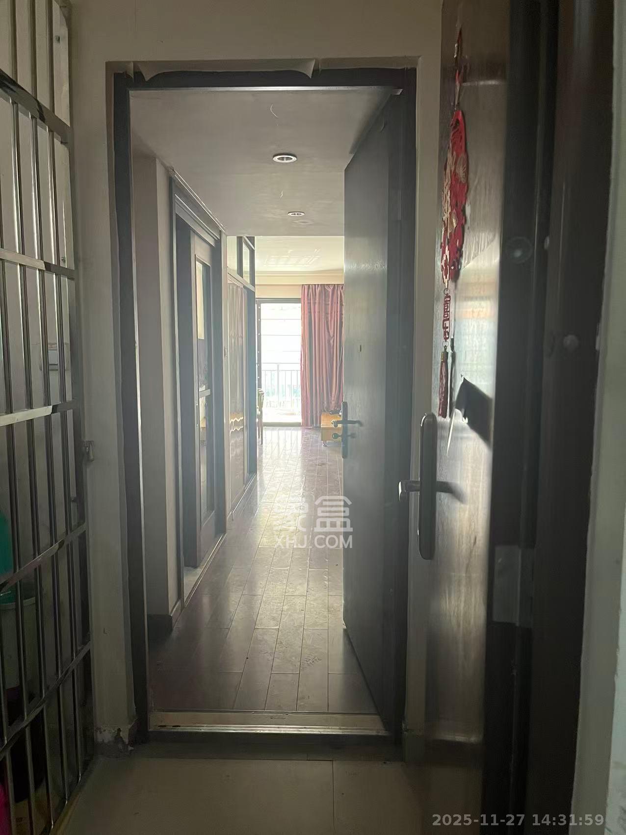 万科城市花园  3室2厅1卫    2200.0元/月室内图