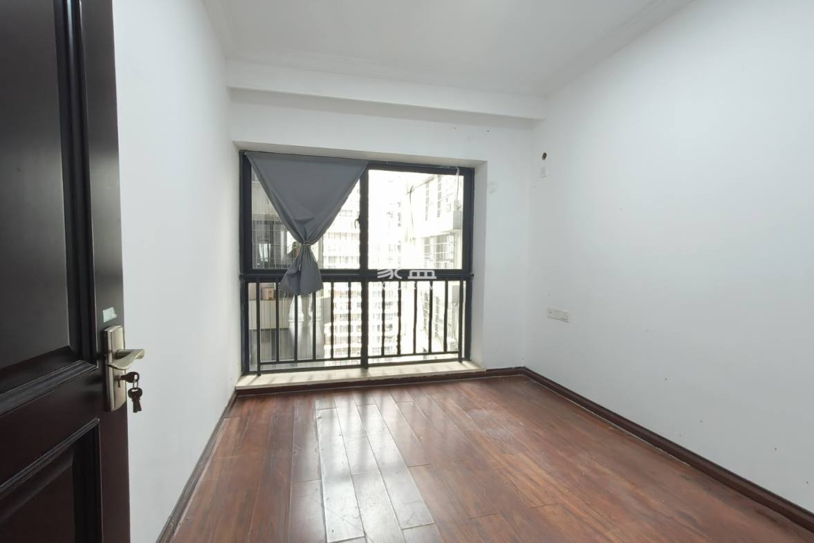 椰岛广场 2室2厅1卫 2700.0元/月 椰岛广场 2室2厅1卫 2700.0元/月室内图