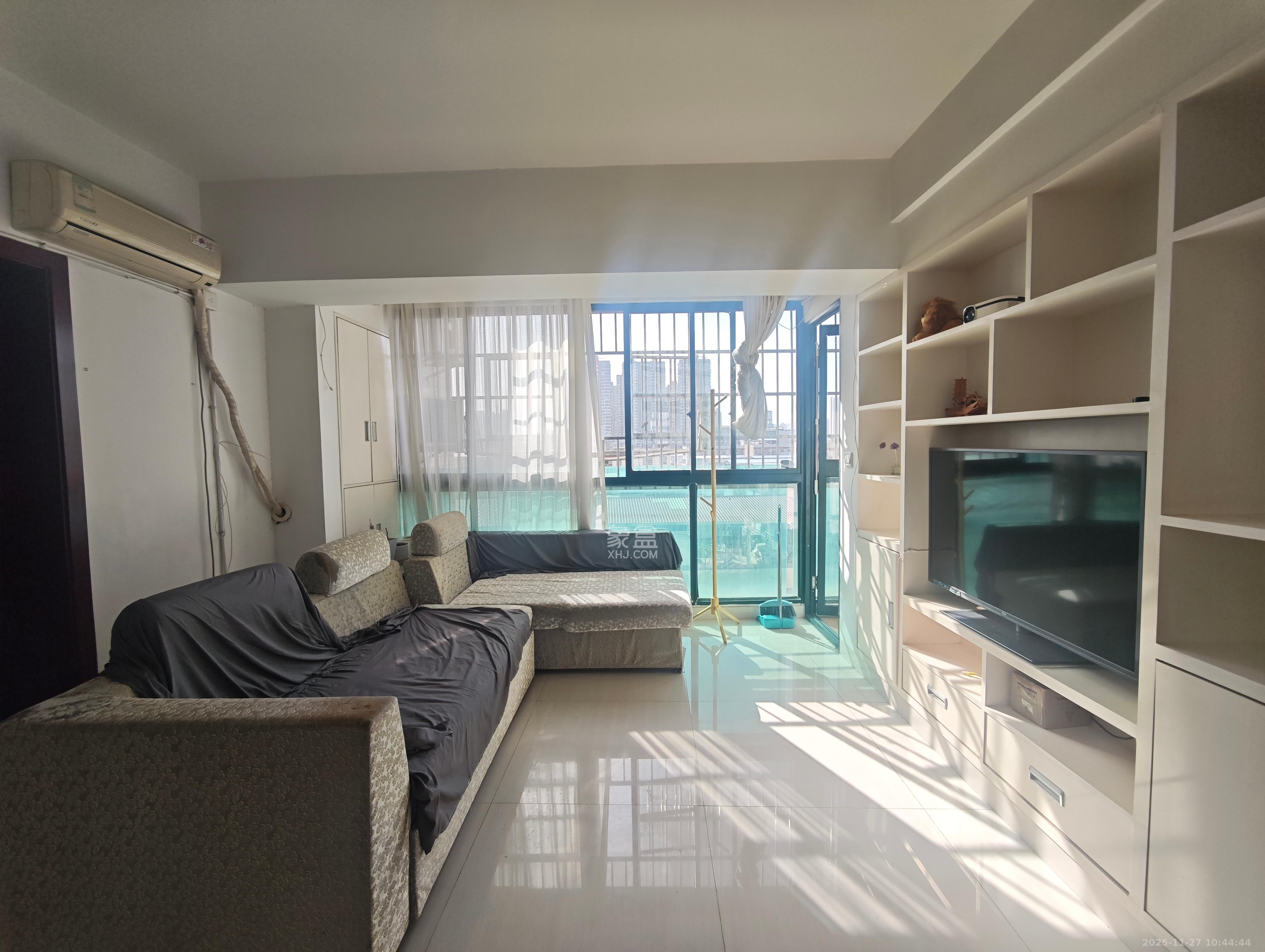 上东印象  1室1厅1卫    1800.0元/月