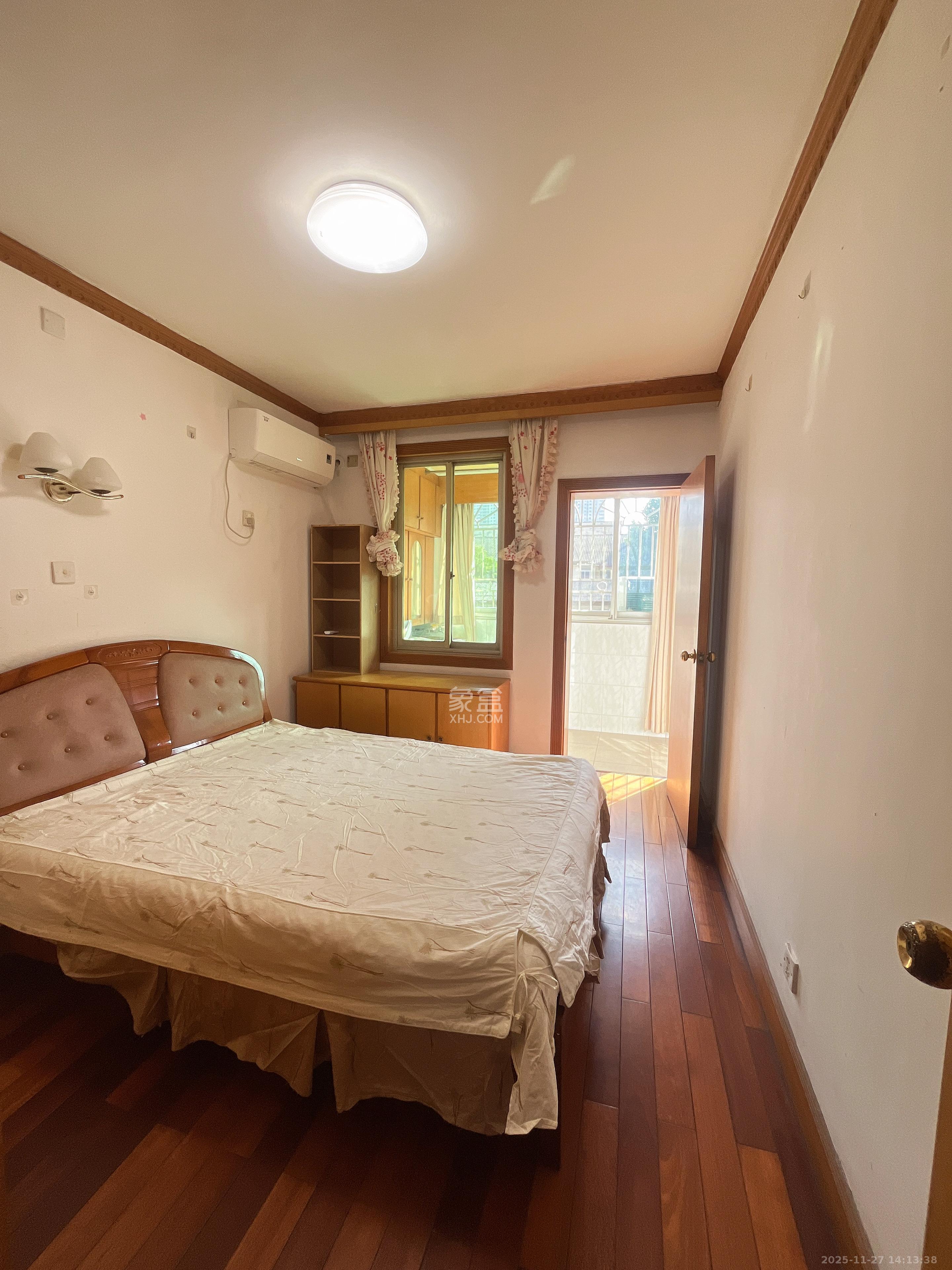 石油小区  3室2厅1卫    2100.0元/月室内图