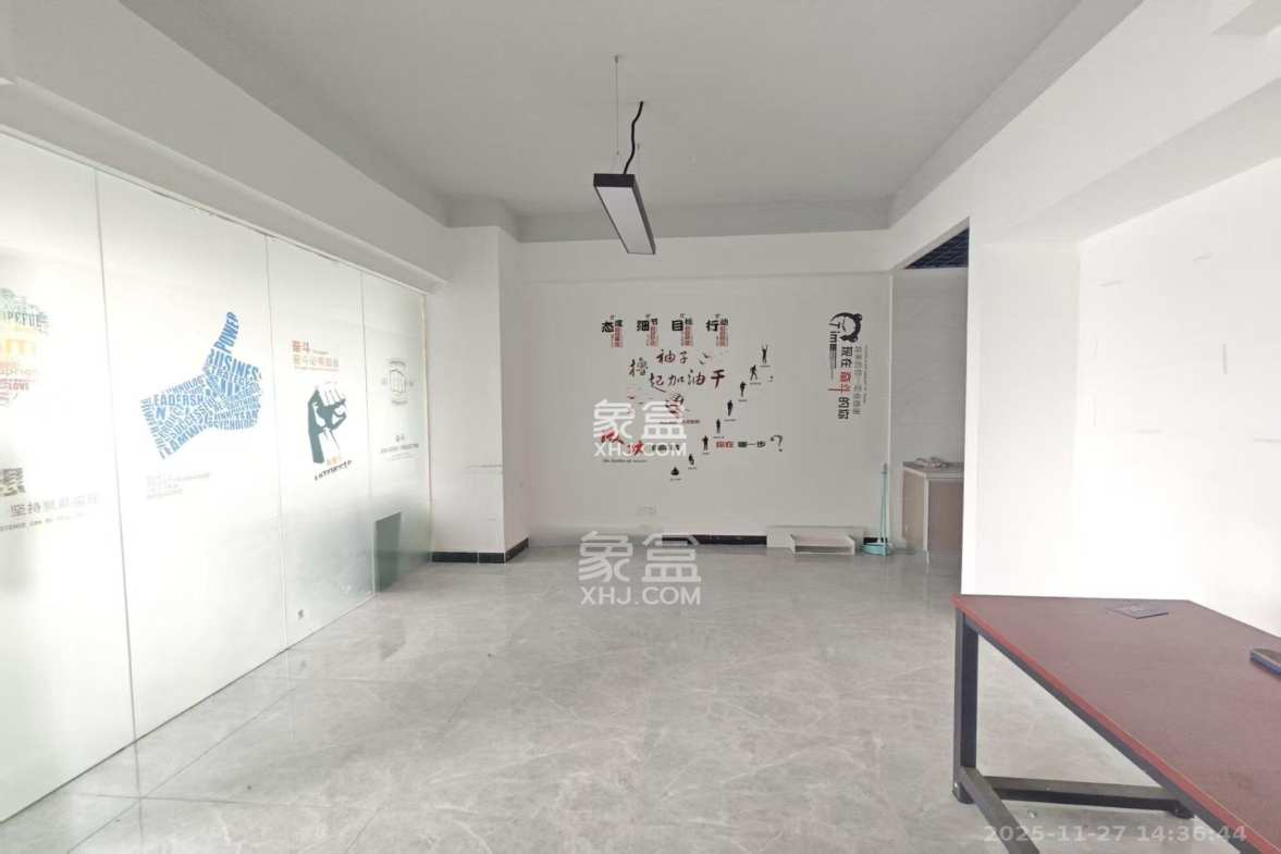 奥克斯缔壹城 1室1厅1卫 2800.0元/月 奥克斯缔壹城 1室1厅1卫 2800.0元/月室内图