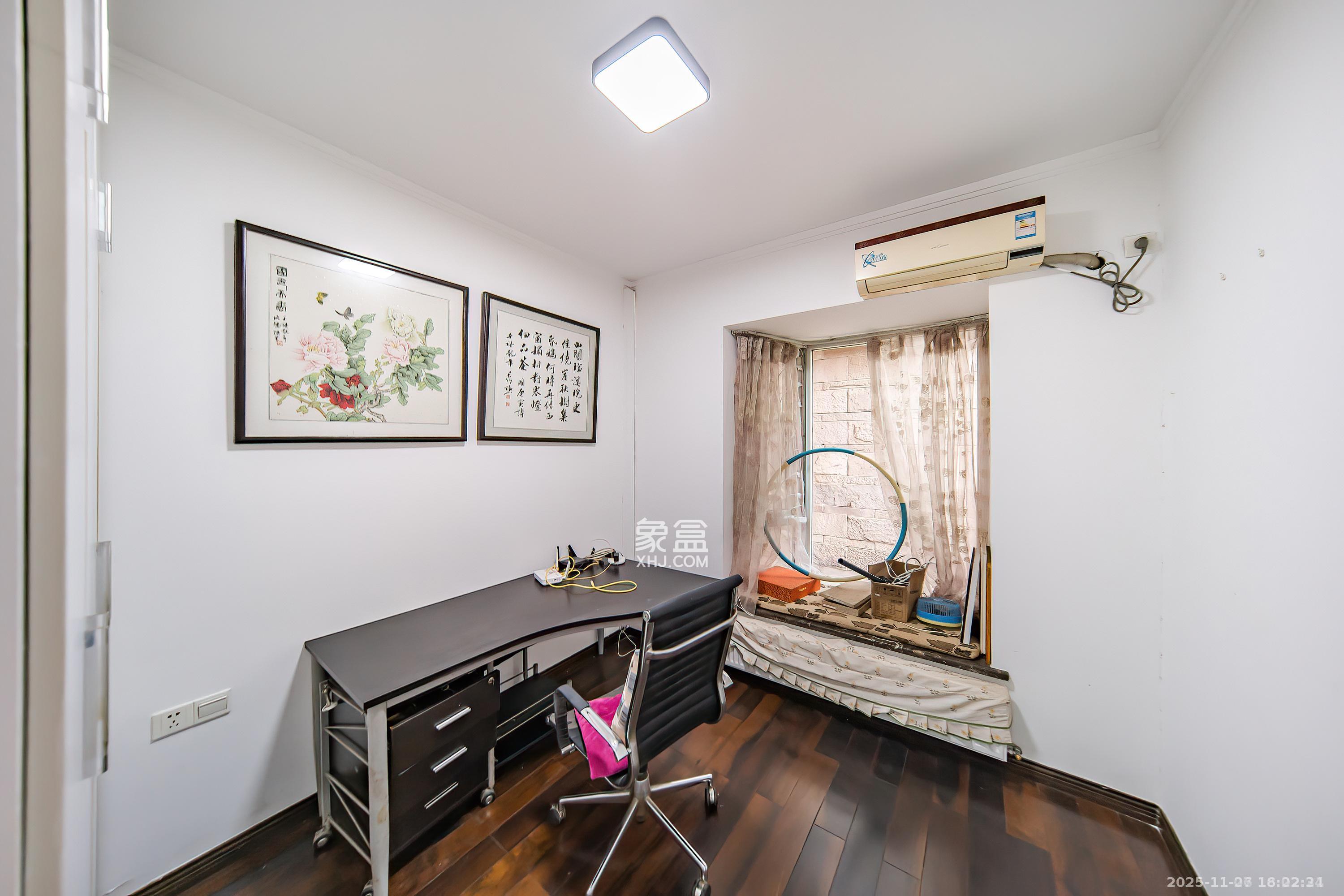 左岸春天 3室2厅2卫 2300.0元/月 左岸春天 3室2厅2卫 2300.0元/月室内图