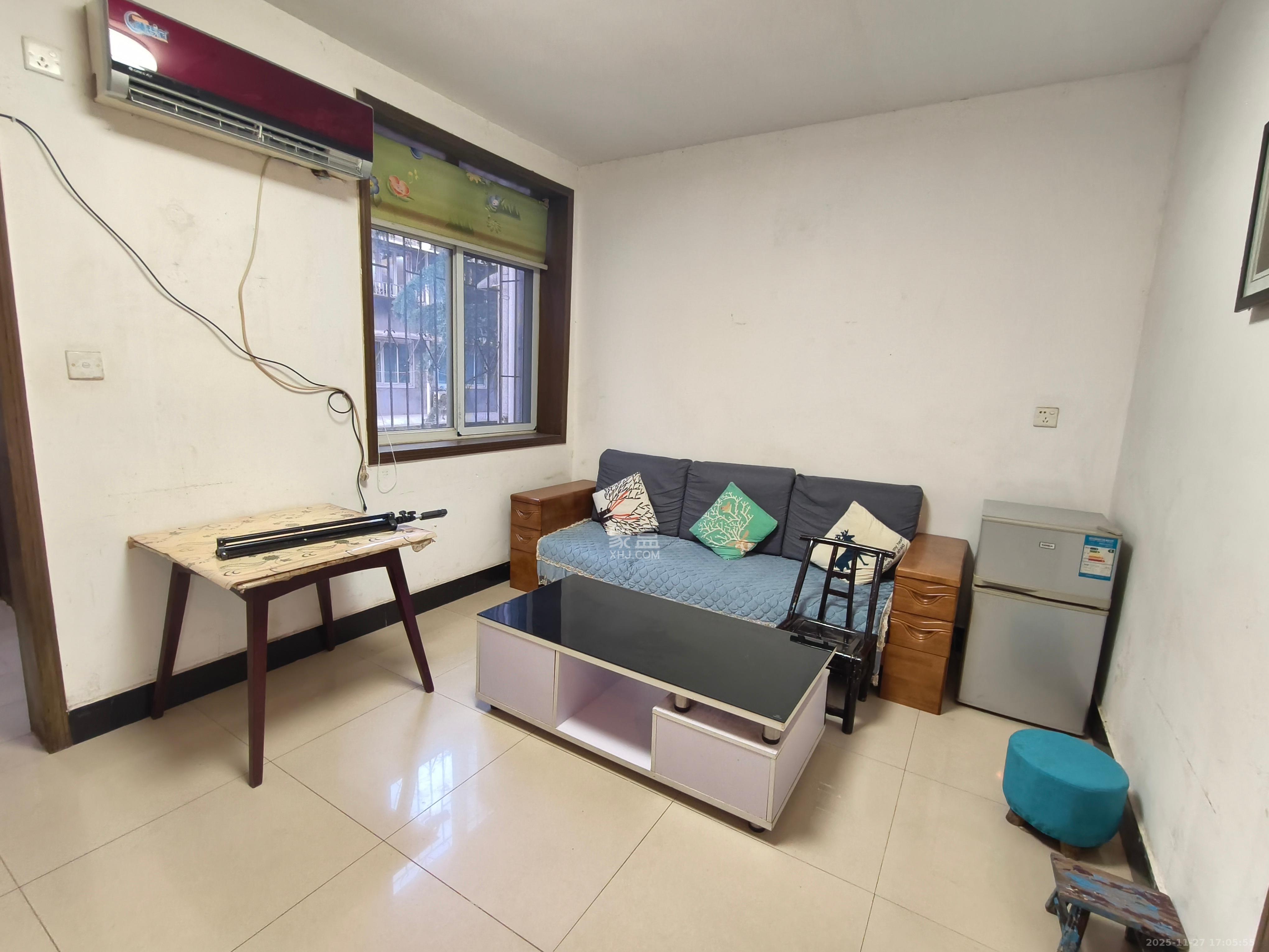 湖开小区（湖南开关厂宿舍）/南大桥社区  3室2厅1卫    1300.0元/月