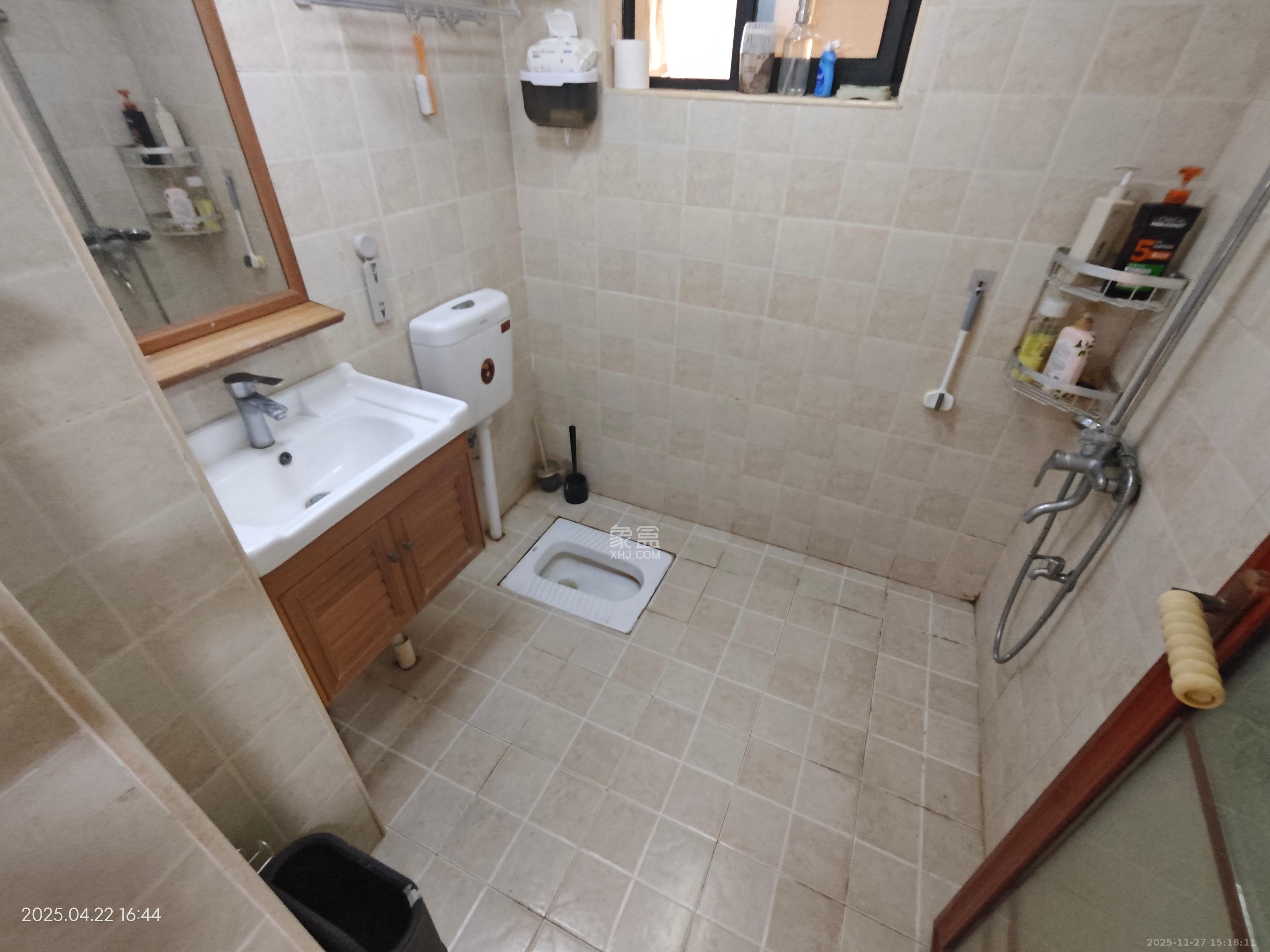 深业睿城  1室1厅1卫    1600.0元/月室内图