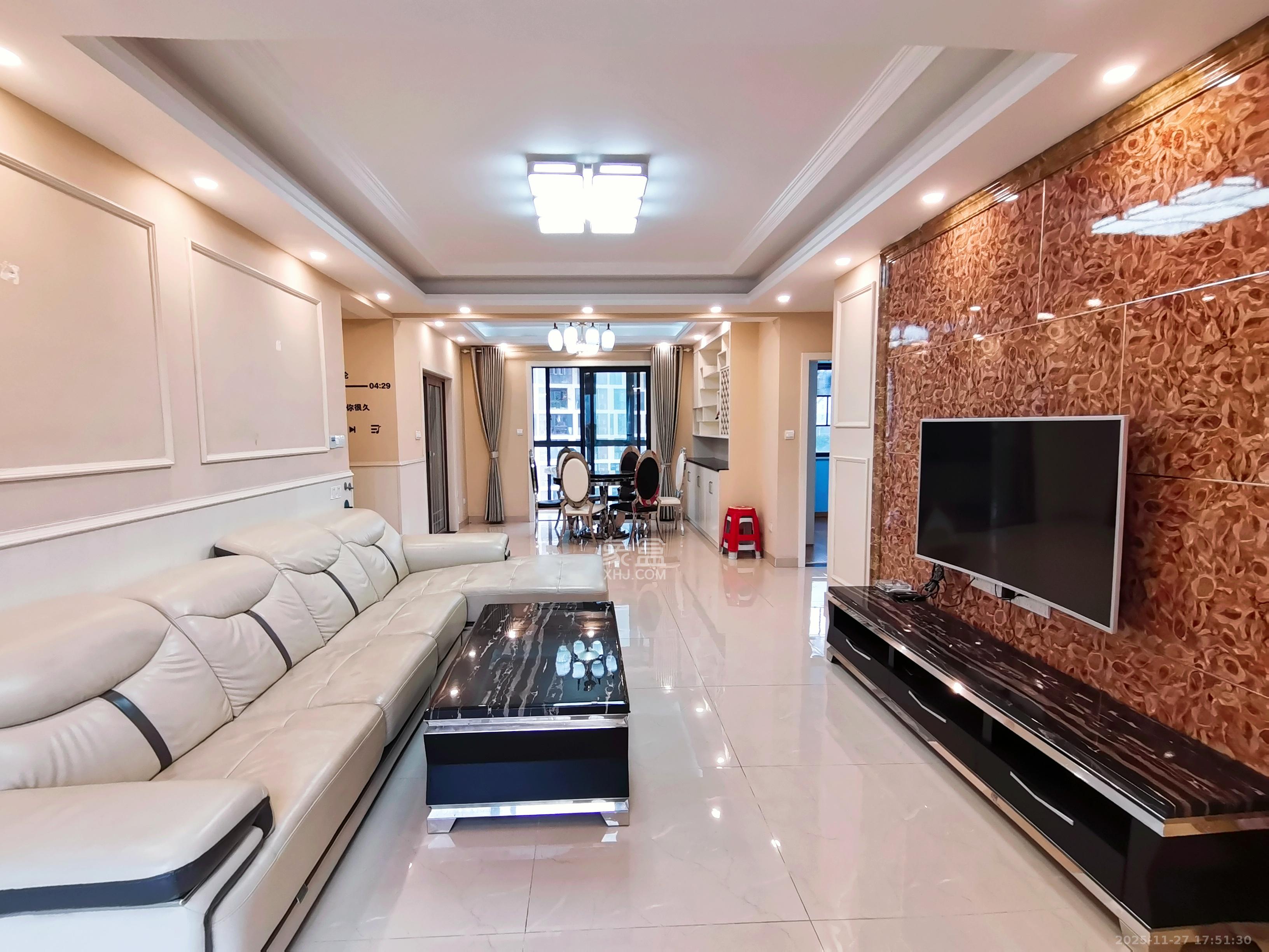 阳光100一期、四五期 1室2厅2卫 3500.0元/月 阳光100一期、四五期 1室2厅2卫 3500.0元/月室内图