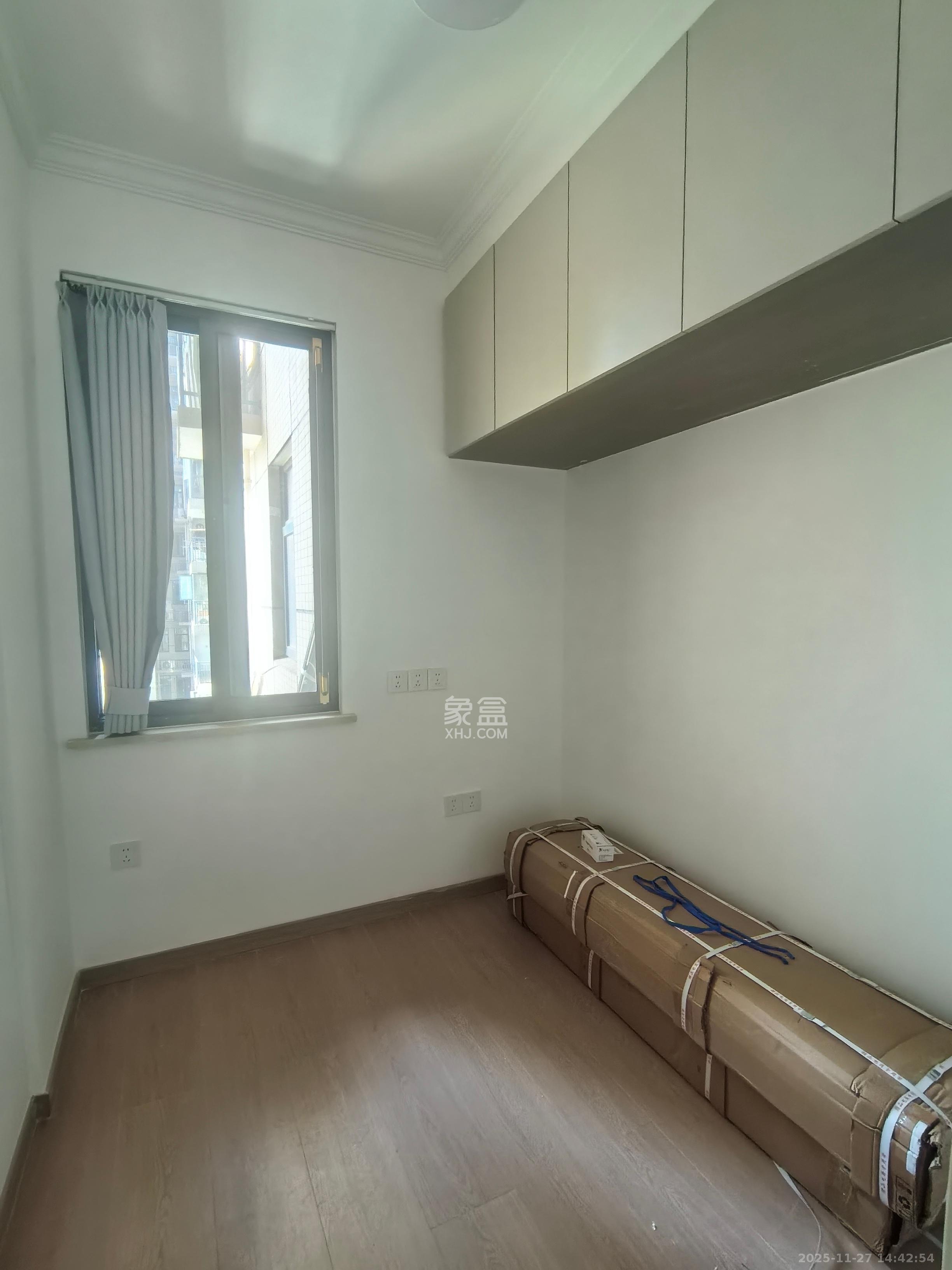 和悦城(蟠龙景苑) 3室2厅1卫 1700.0元/月 和悦城(蟠龙景苑) 3室2厅1卫 1700.0元/月室内图