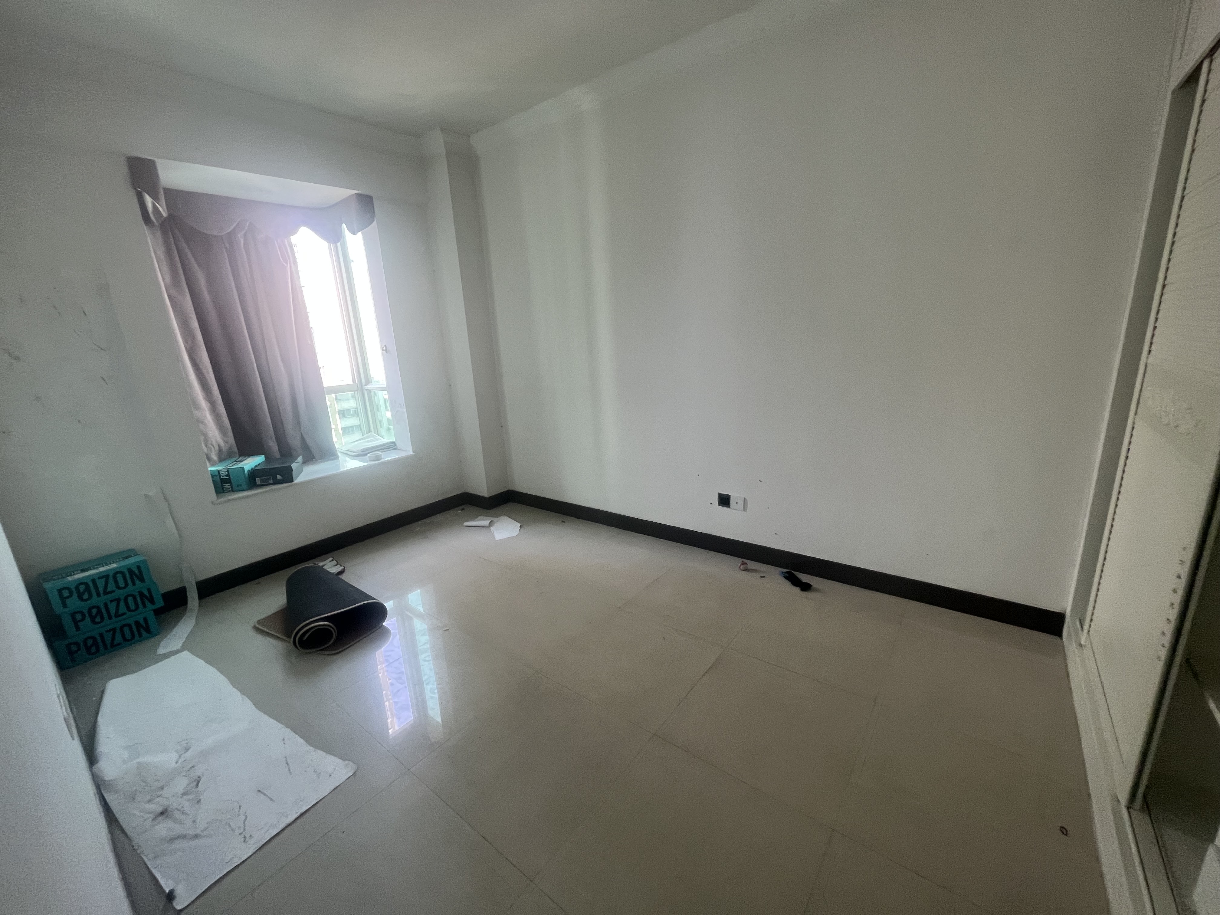 四季大厦 3室2厅2卫 118.0万 四季大厦 3室2厅2卫 118.0万客厅