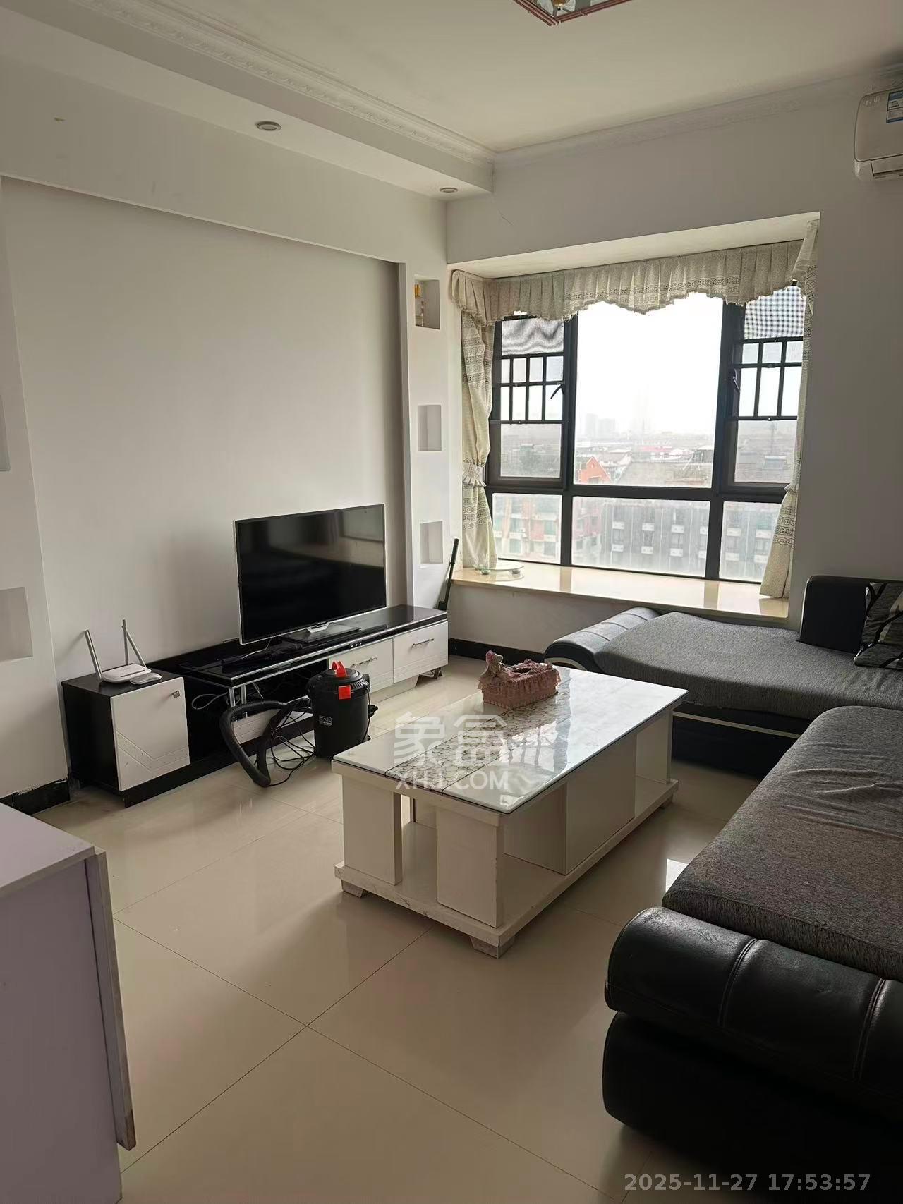 深业睿城 1室1厅1卫 1500.0元/月 深业睿城 1室1厅1卫 1500.0元/月室内图