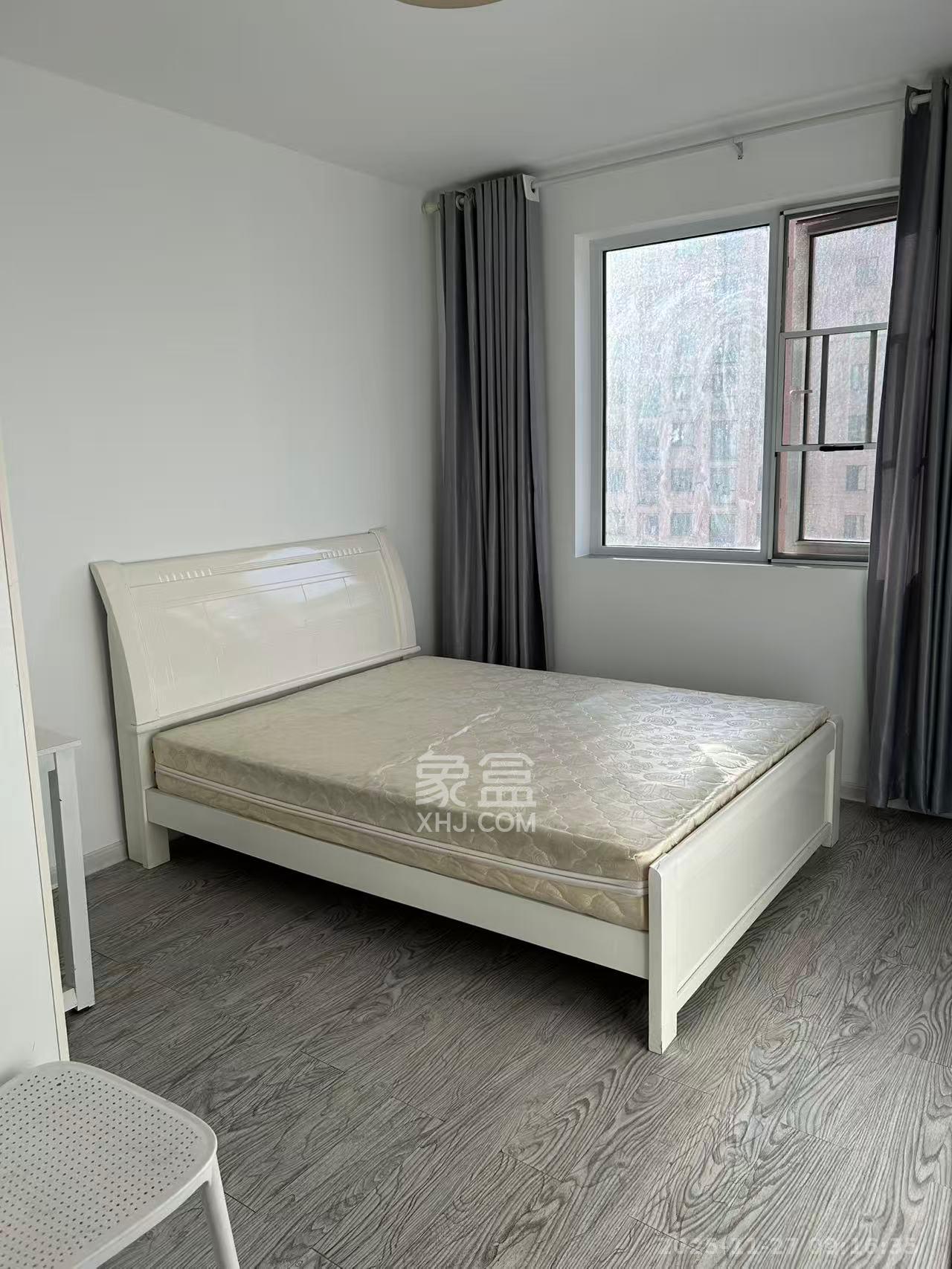 丽发新城 2室2厅1卫 1900.0元/月 丽发新城 2室2厅1卫 1900.0元/月室内图