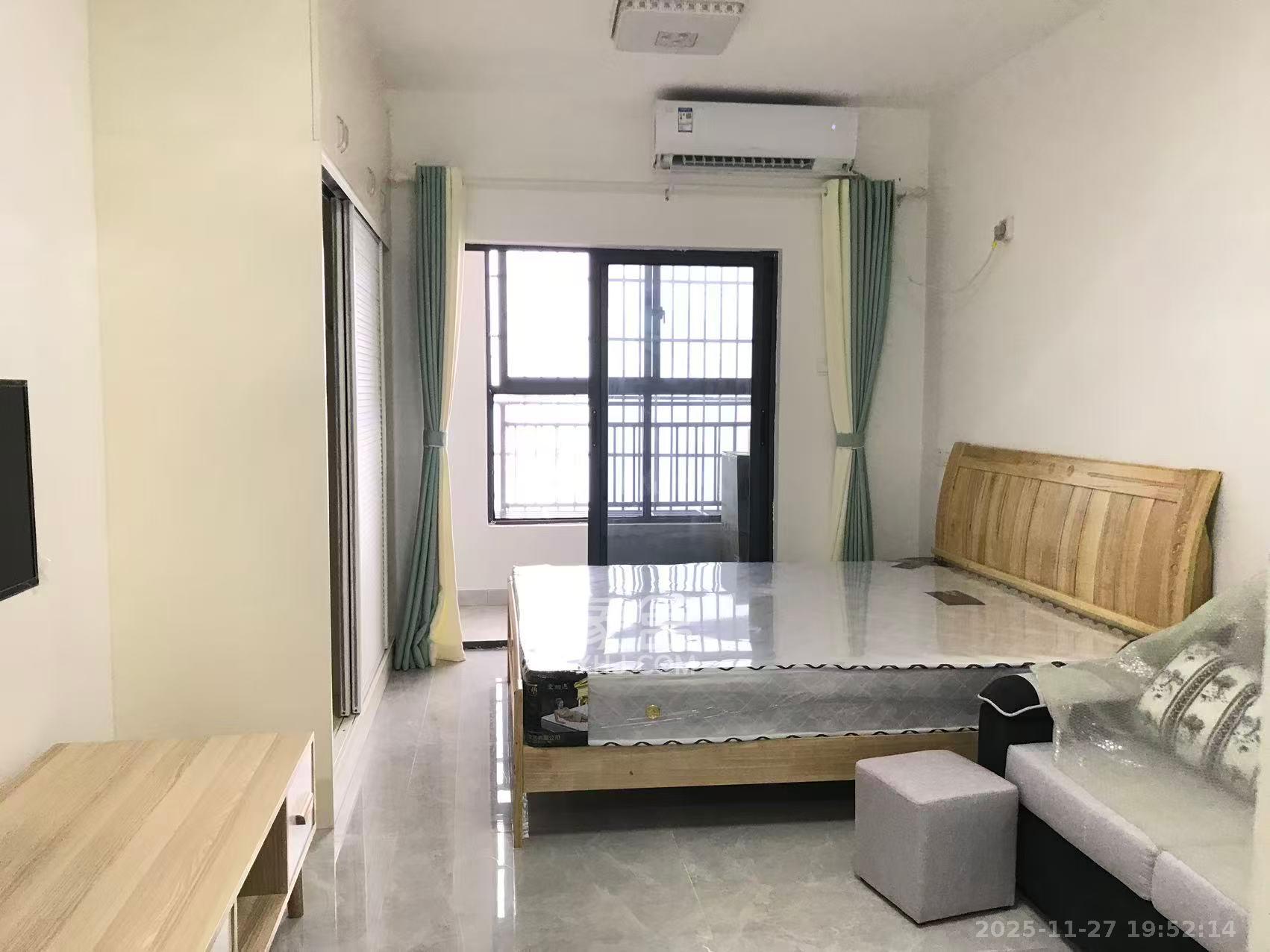 保利麓谷林语I区  1室0厅0卫    1400.0元/月室内图1