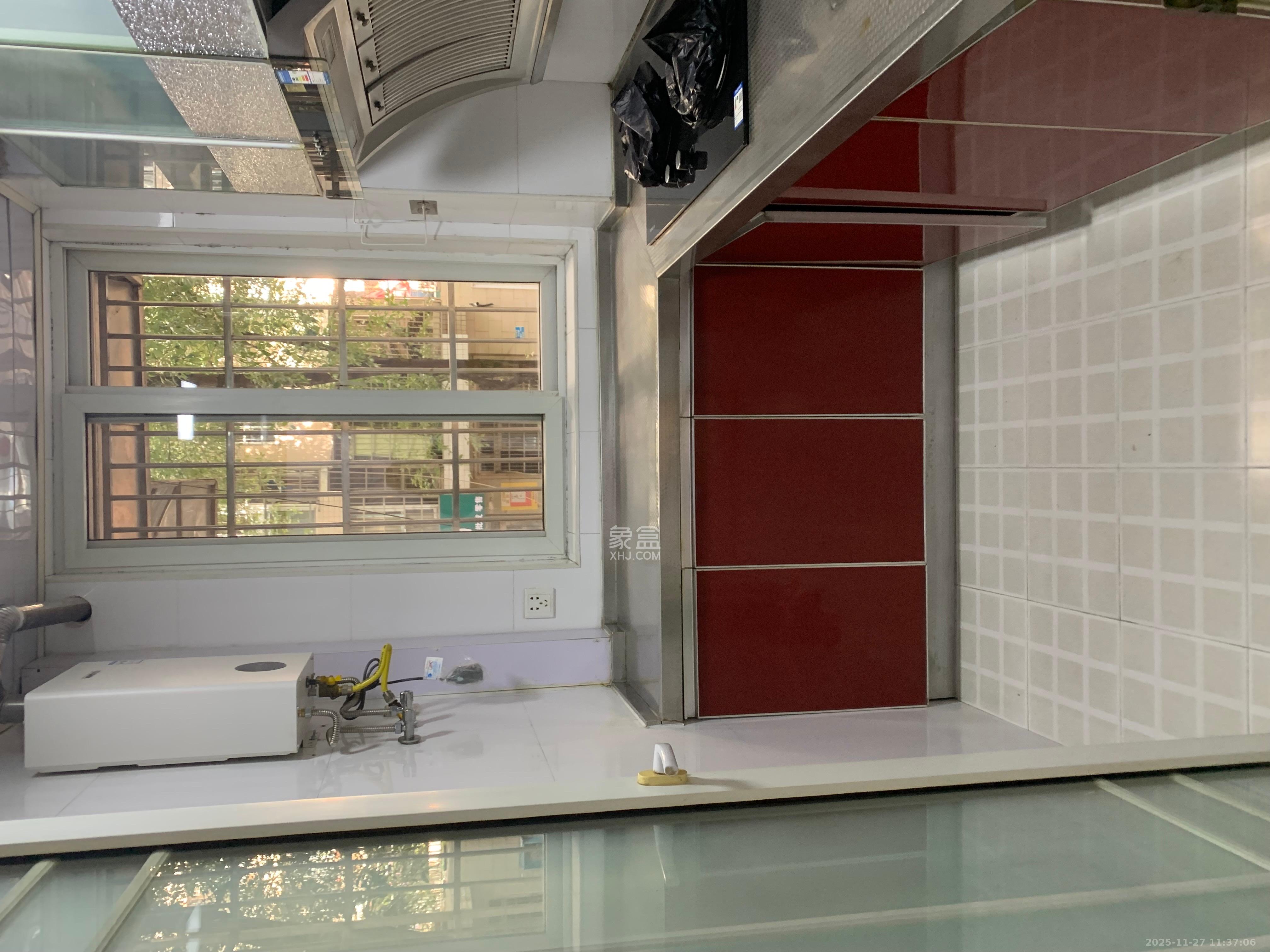 麓谷锦和园  3室2厅1卫    2000.0元/月室内图