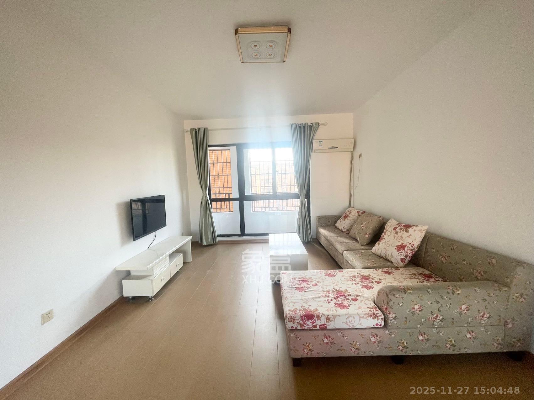 中信凯旋蓝岸（中信新城三期）  3室2厅2卫    2100.0元/月