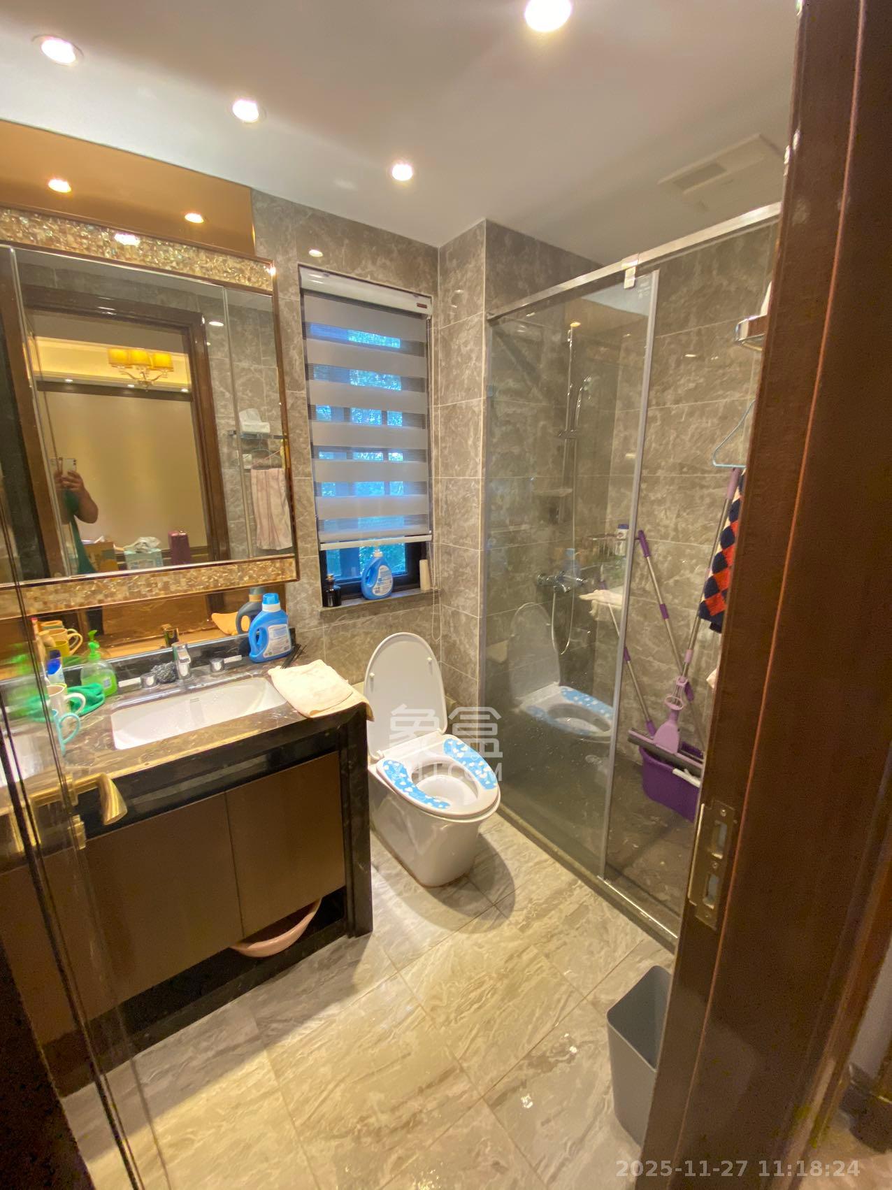 恒大御景天下城一期 3室2厅2卫 3300.0元/月 恒大御景天下城一期 3室2厅2卫 3300.0元/月室内图