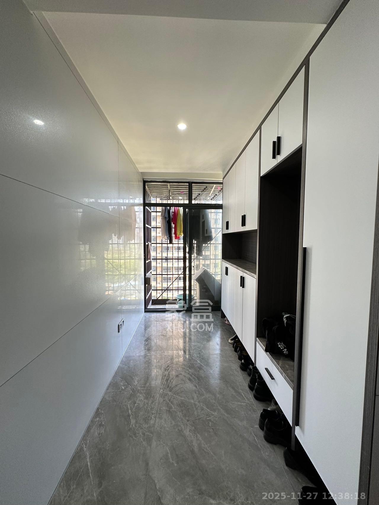 嘉雨东苑  3室2厅2卫    4500.0元/月室内图