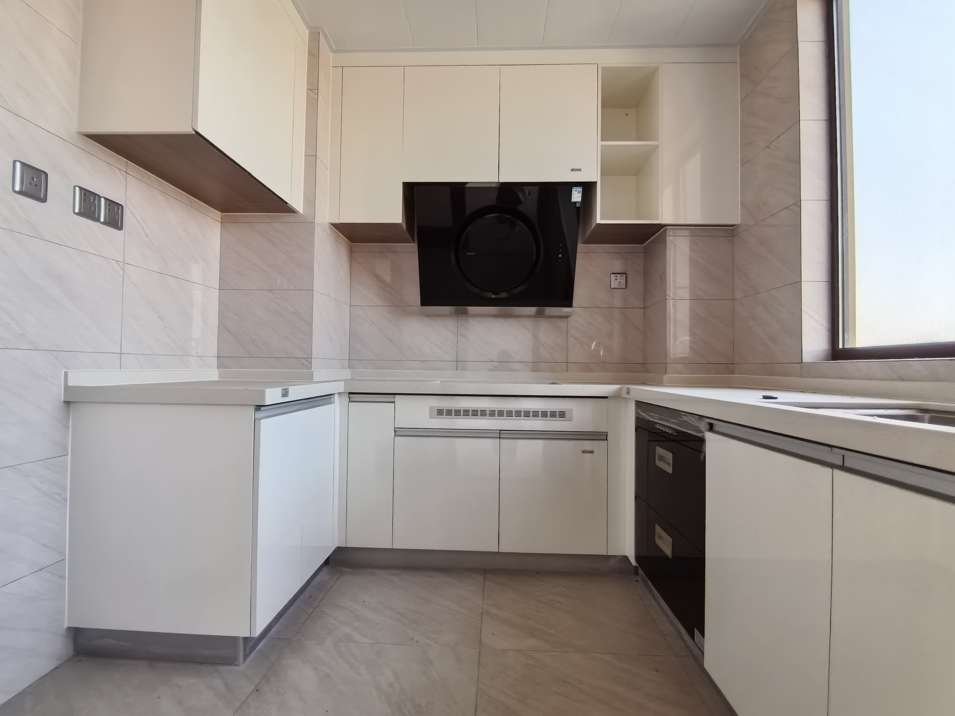 碧桂园.珺悦府 0室0厅0卫 78.0万 碧桂园.珺悦府 0室0厅0卫 78.0万客厅