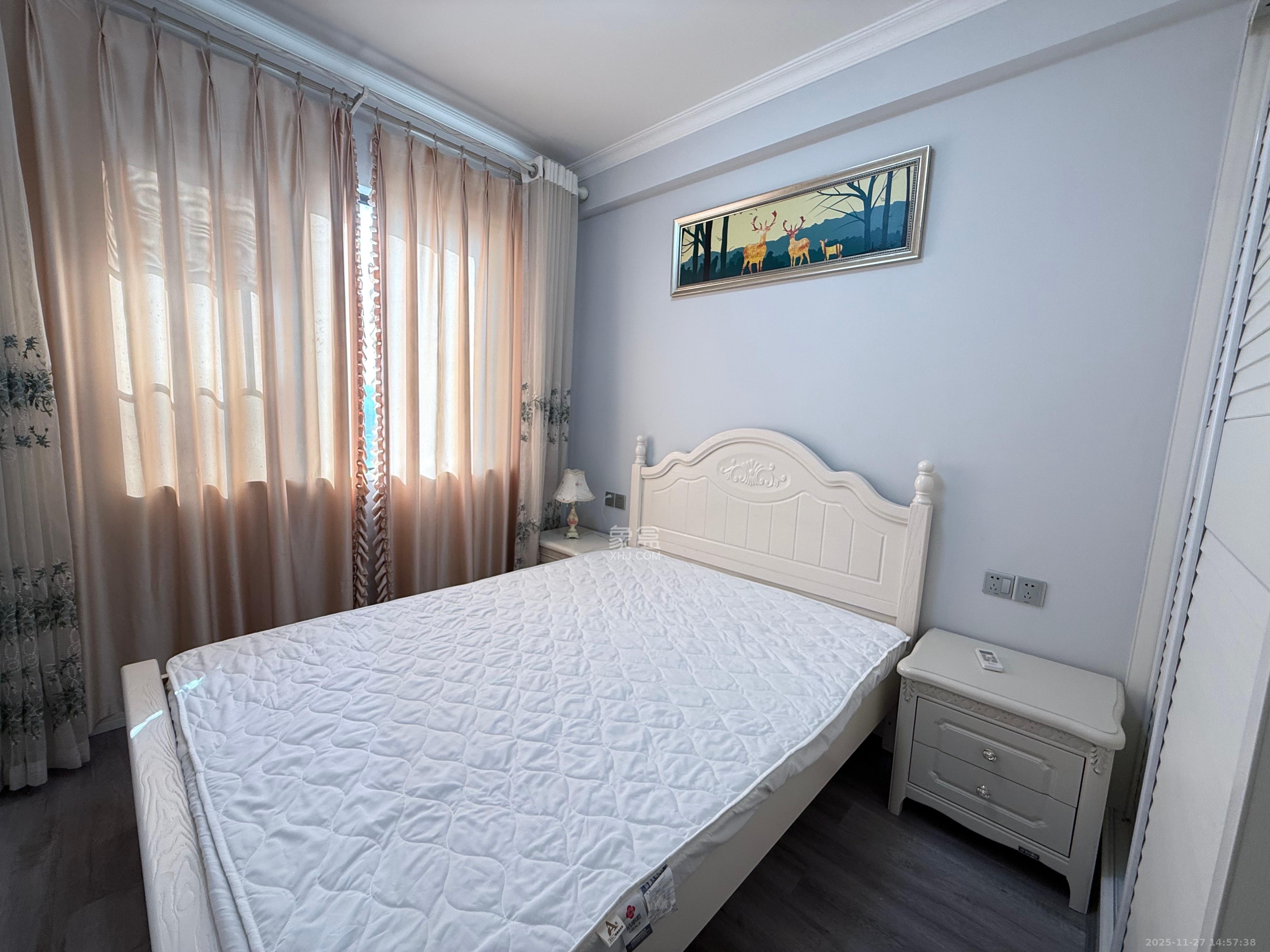 星湖湾二期高层 3室2厅1卫 2500.0元/月 星湖湾二期高层 3室2厅1卫 2500.0元/月室内图