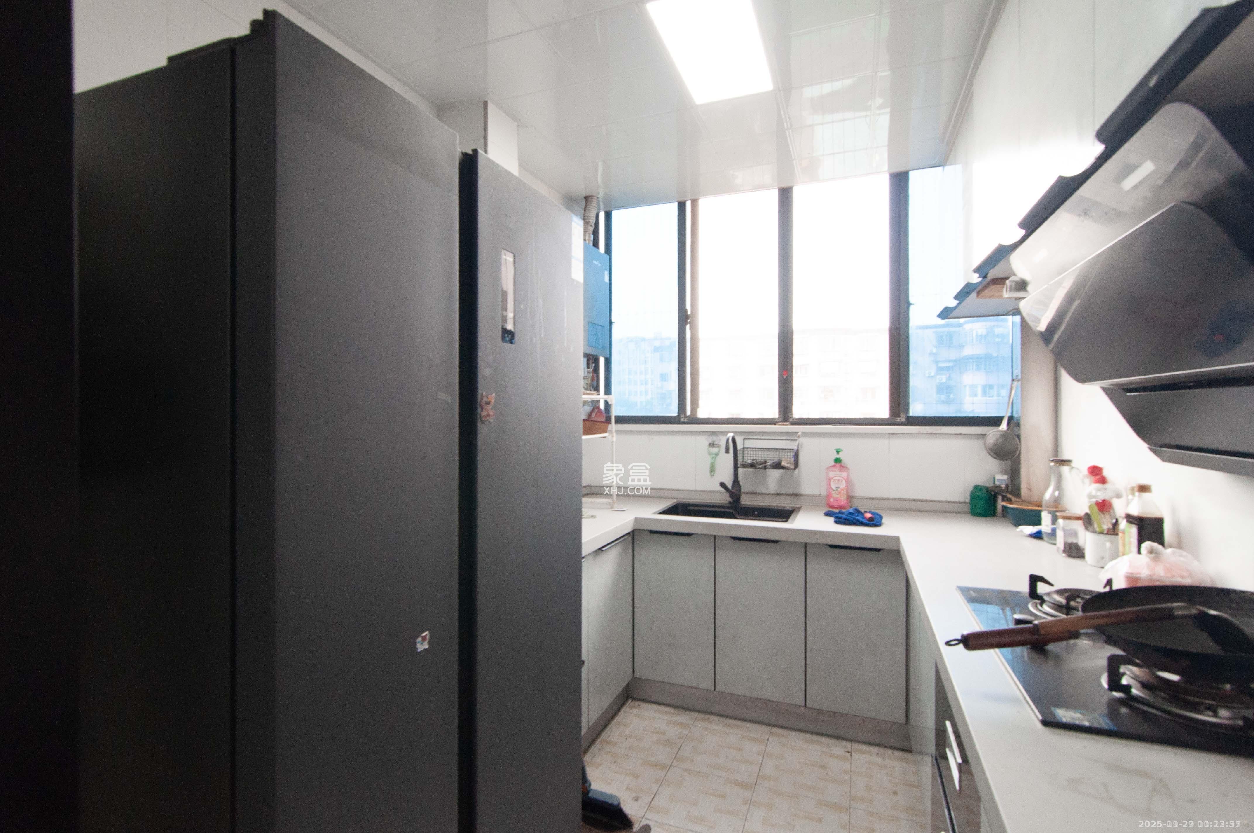 广盛华苑  3室2厅1卫    2500.0元/月室内图