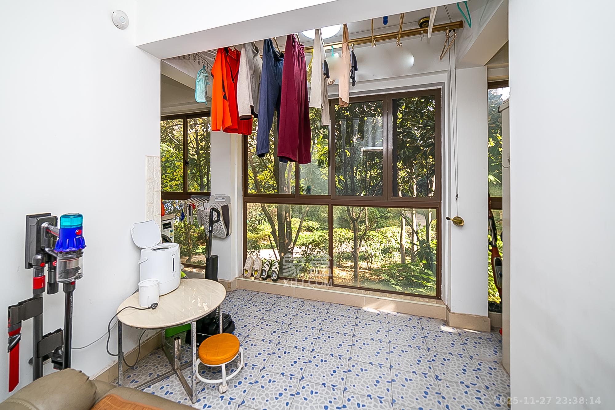 第六都(陆都小区) 3室2厅2卫 168.8万 第六都(陆都小区) 3室2厅2卫 168.8万卧室