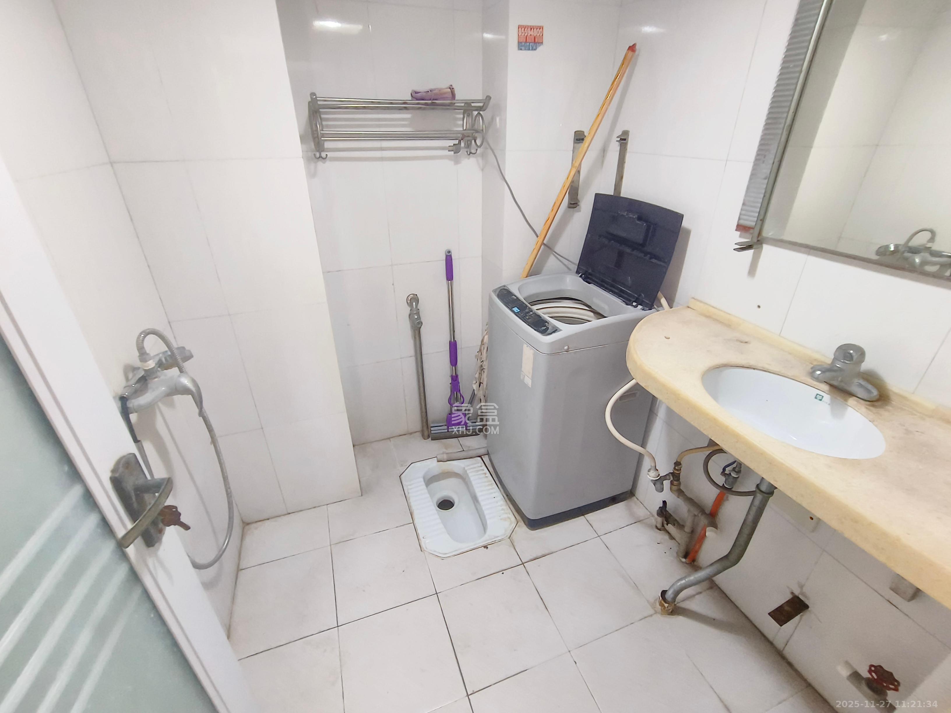 海利华宫大厦  1室1厅1卫    1400.0元/月室内图