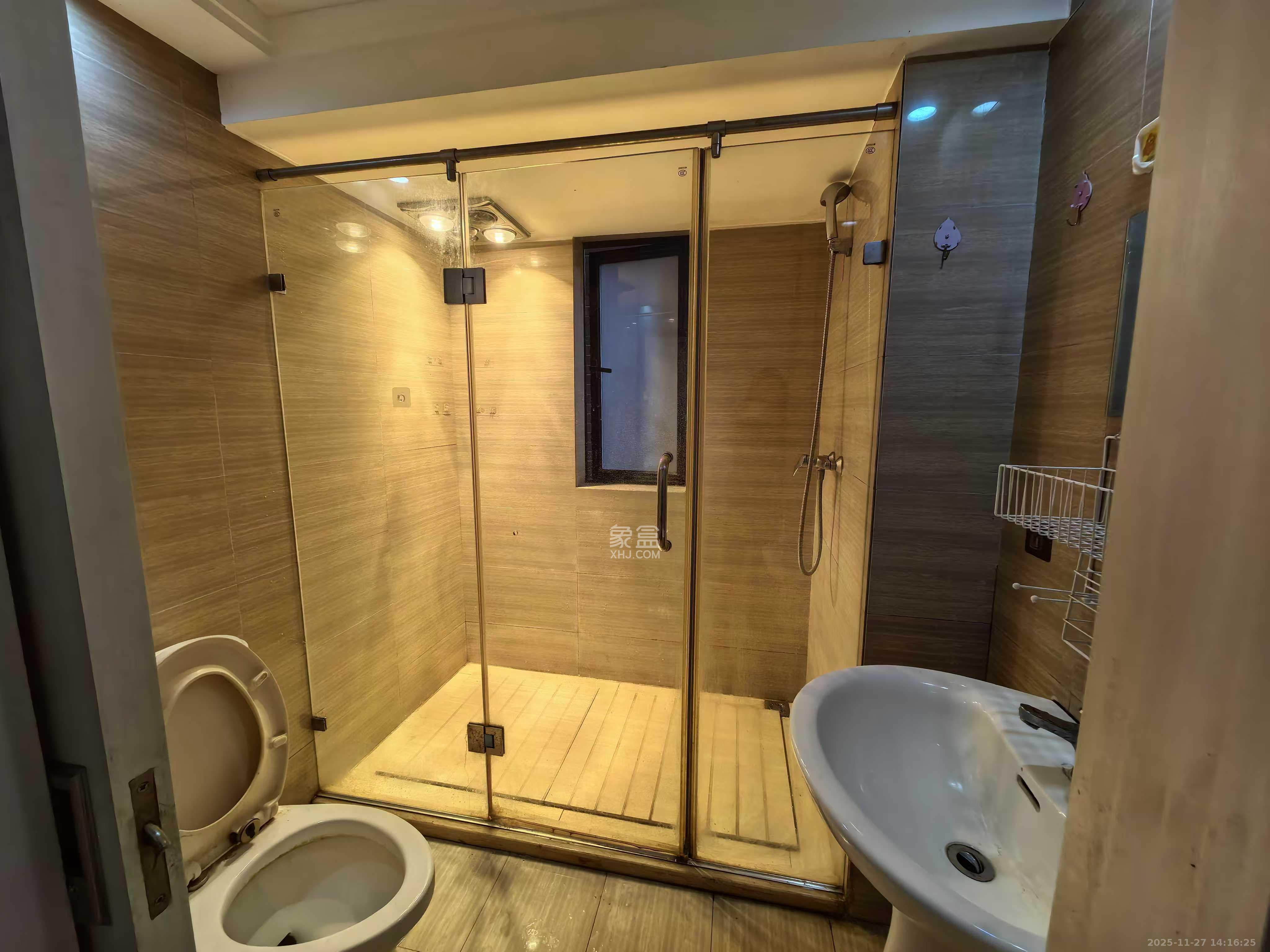 新城国际花都  2室1厅1卫    1300.0元/月室内图