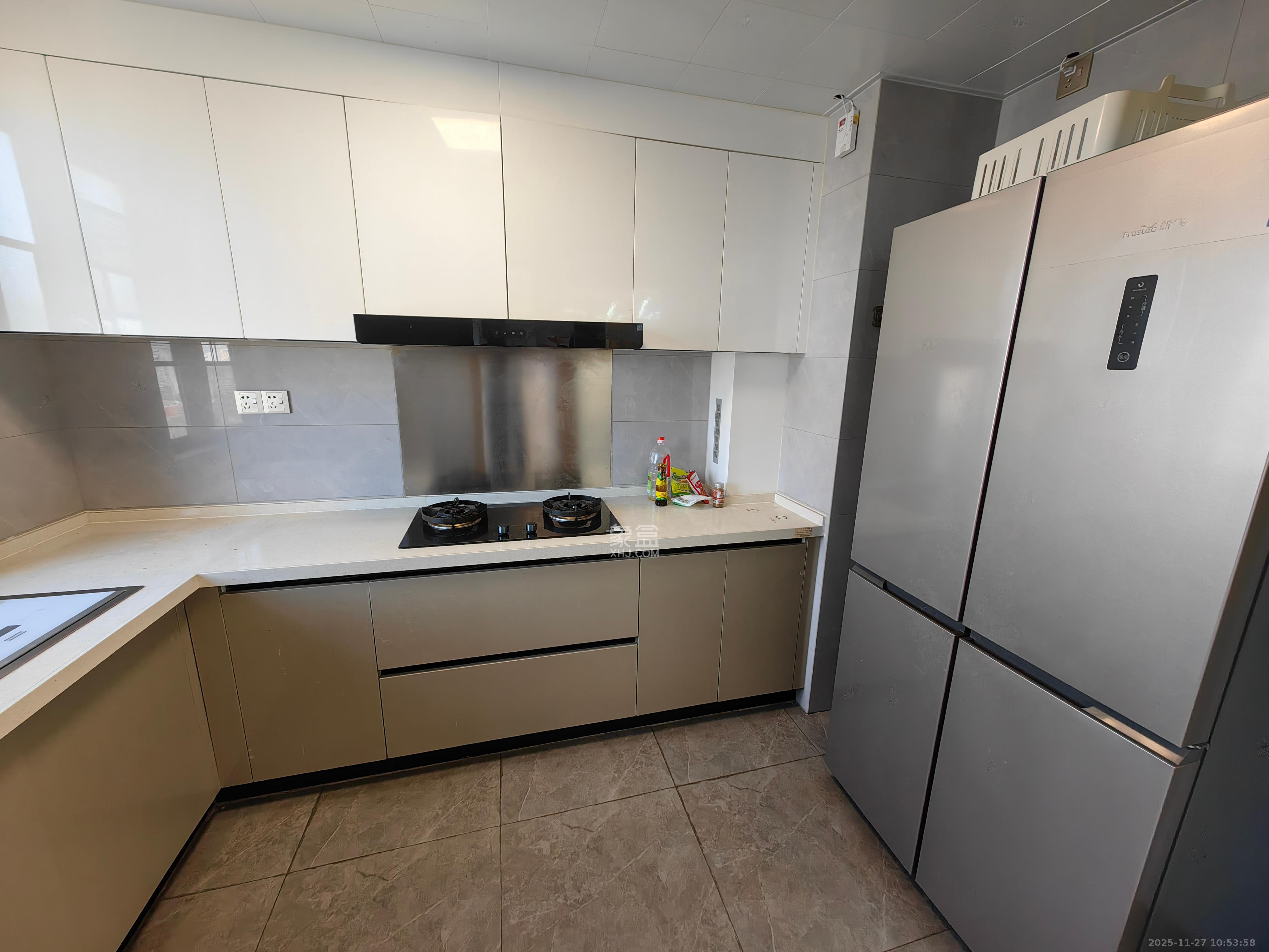 中国铁建湘语梅溪  4室2厅2卫    3500.0元/月室内图