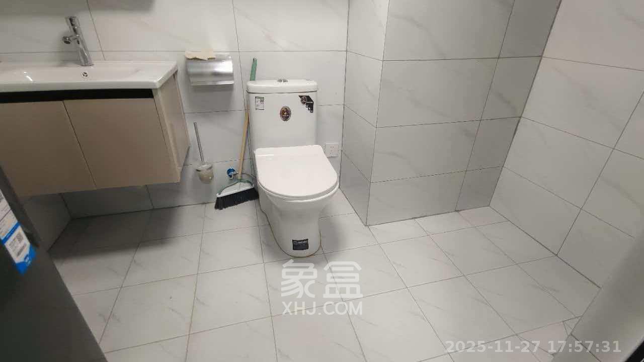 正荣梅溪紫阙台  2室1厅1卫    2300.0元/月室内图