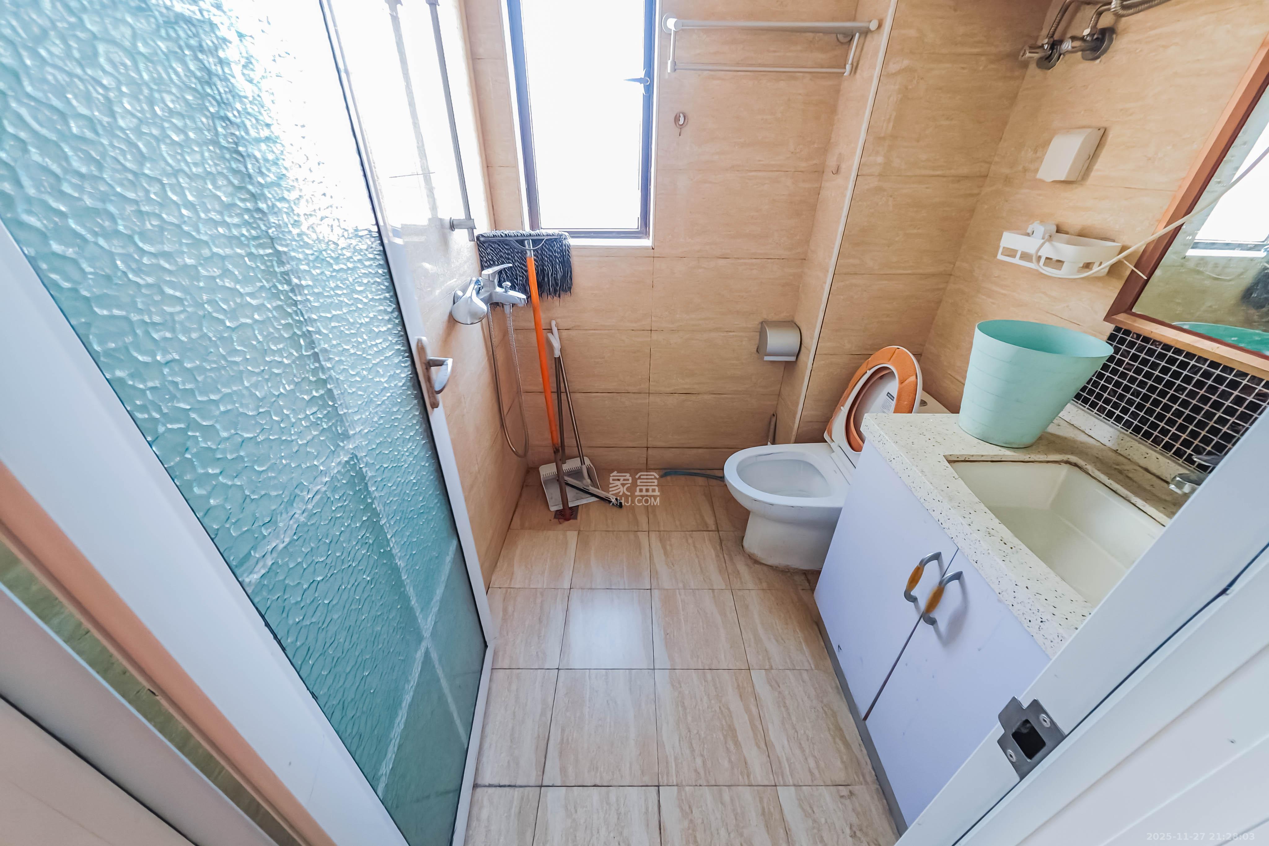 五江天街北区  1室1厅1卫    26.0万卫生间