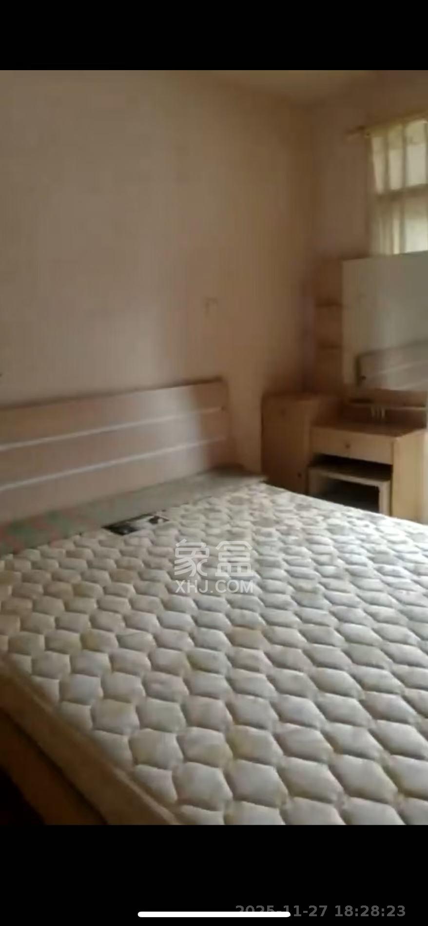 南湖嘉园  3室1厅2卫    2600.0元/月