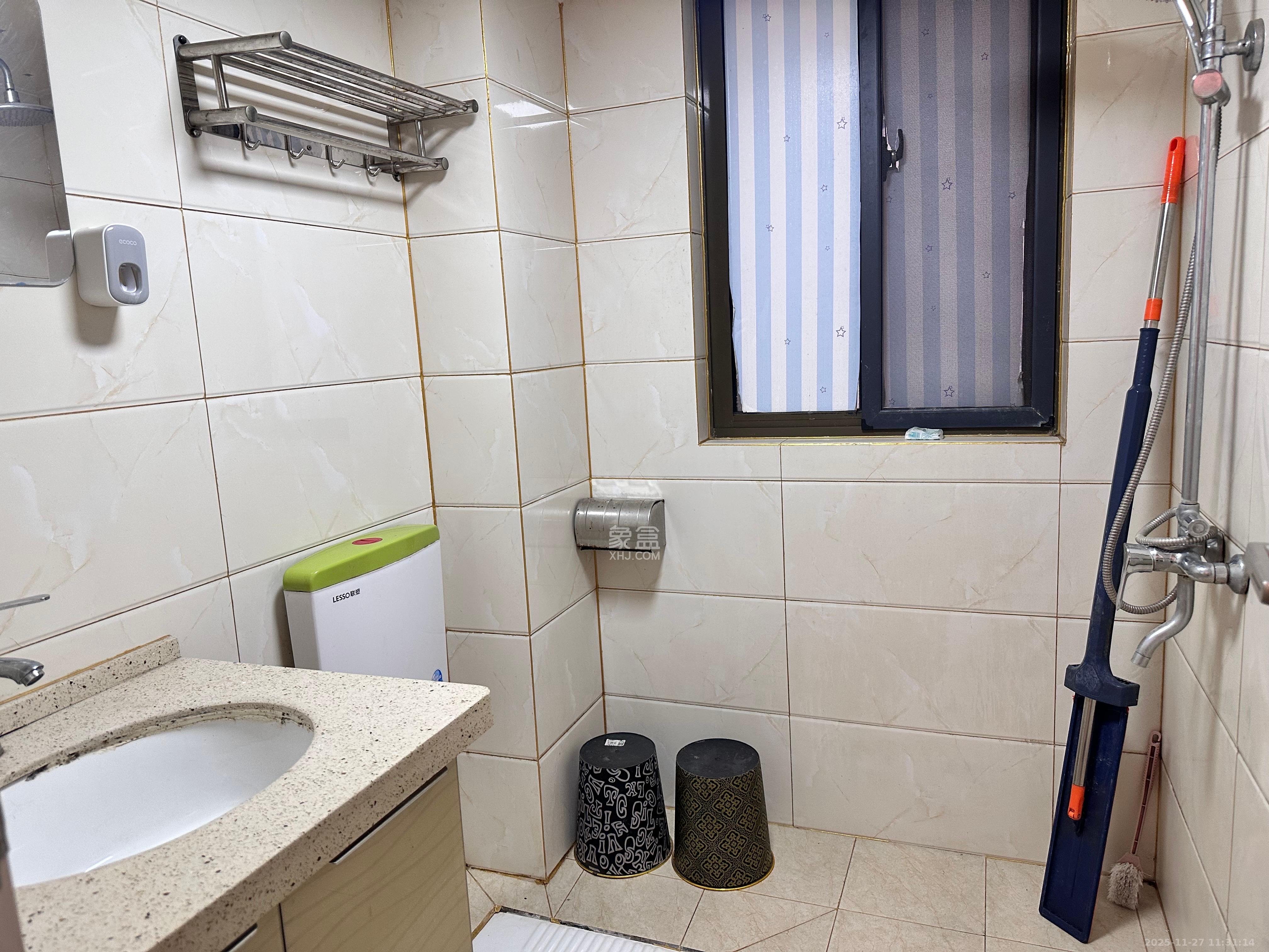 家和院  4室2厅2卫    2200.0元/月室内图