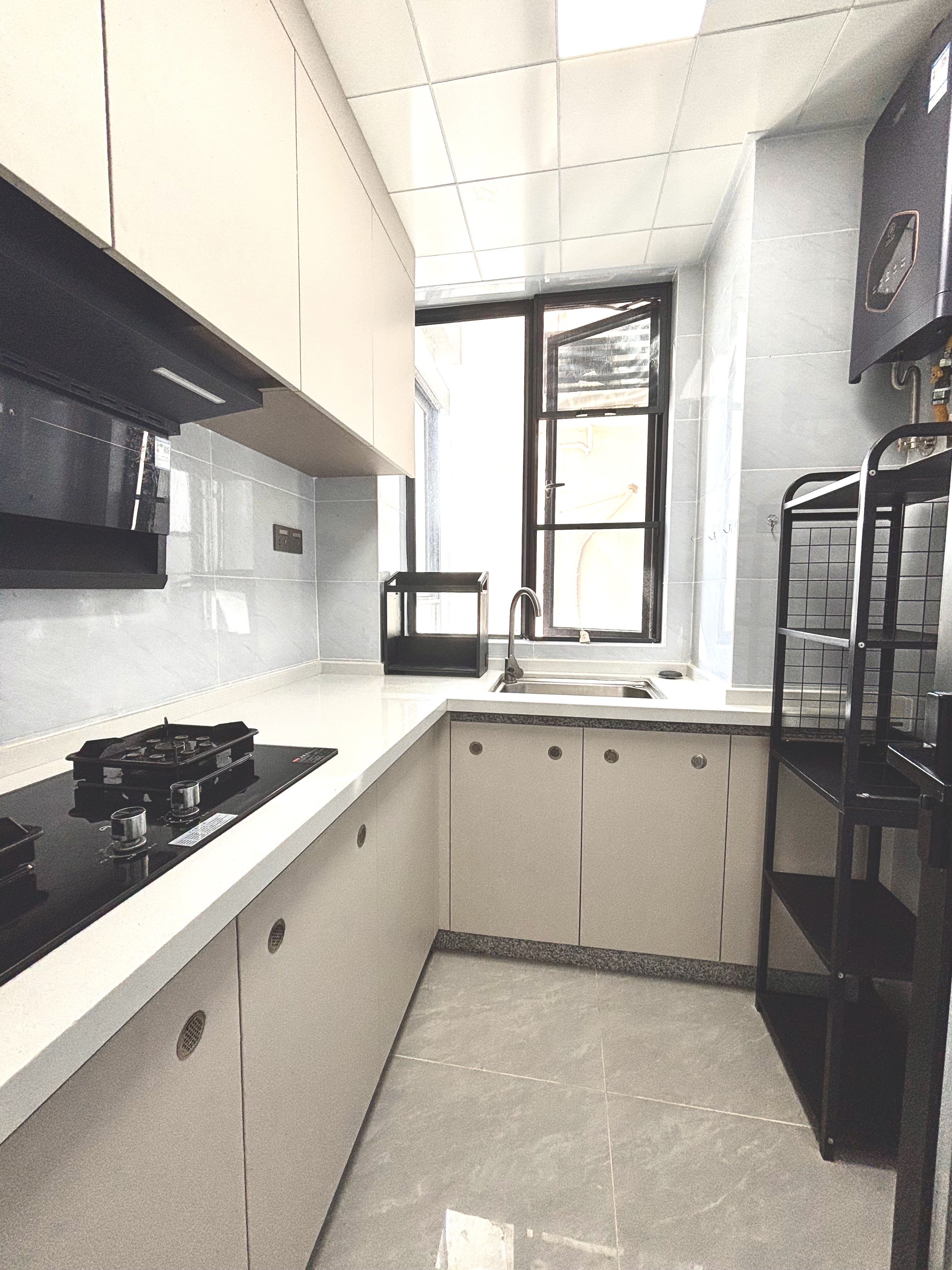 天街华府(海南新天地) 3室2厅2卫 4300.0元/月 天街华府(海南新天地) 3室2厅2卫 4300.0元/月户型图