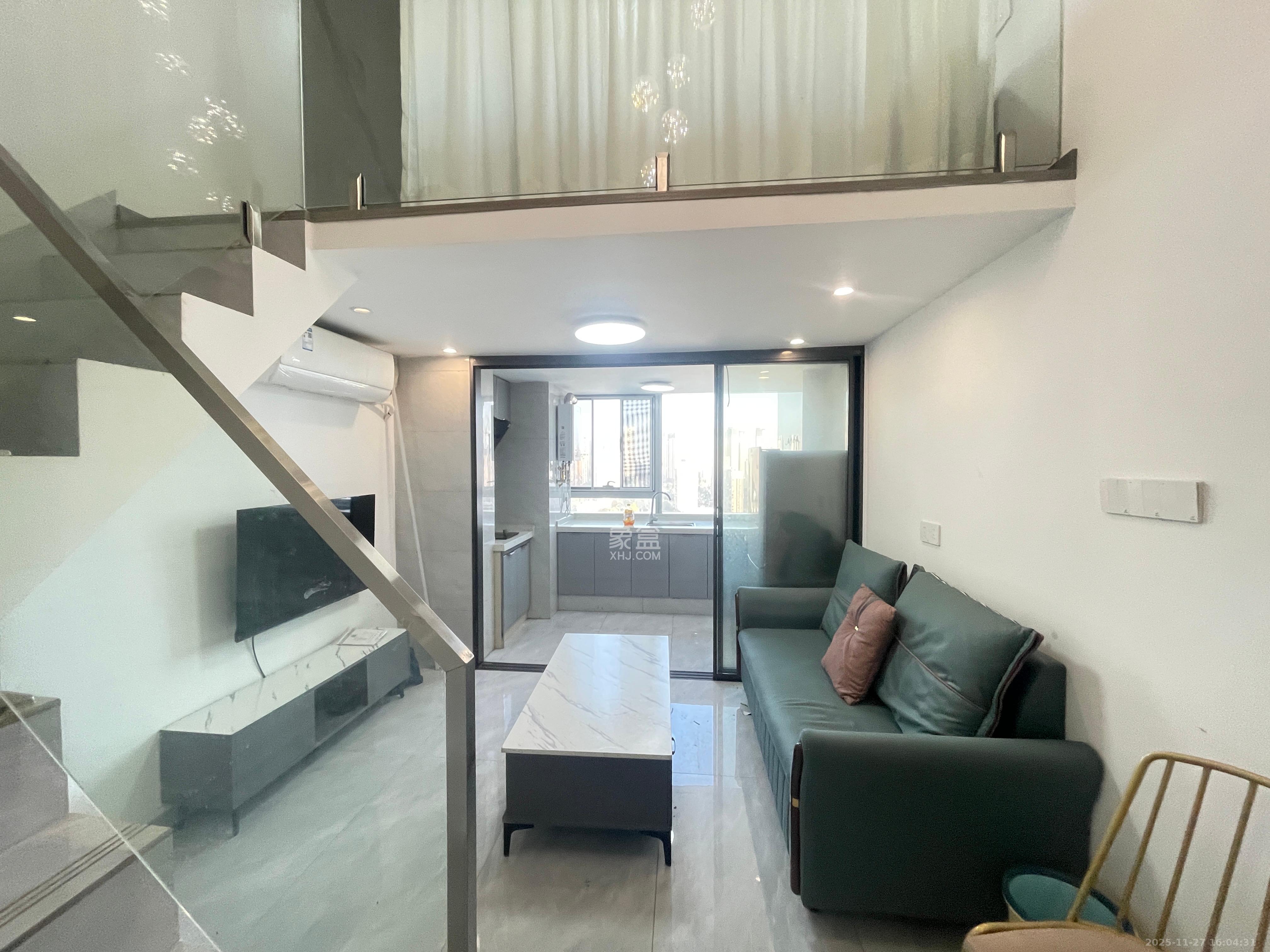 卓越伊景寓  2室2厅1卫    2000.0元/月室内图