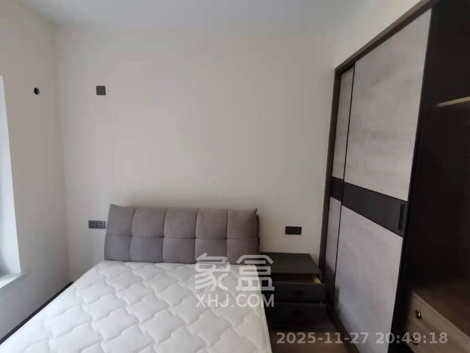 保利香槟国际  3室2厅2卫    2500.0元/月室内图