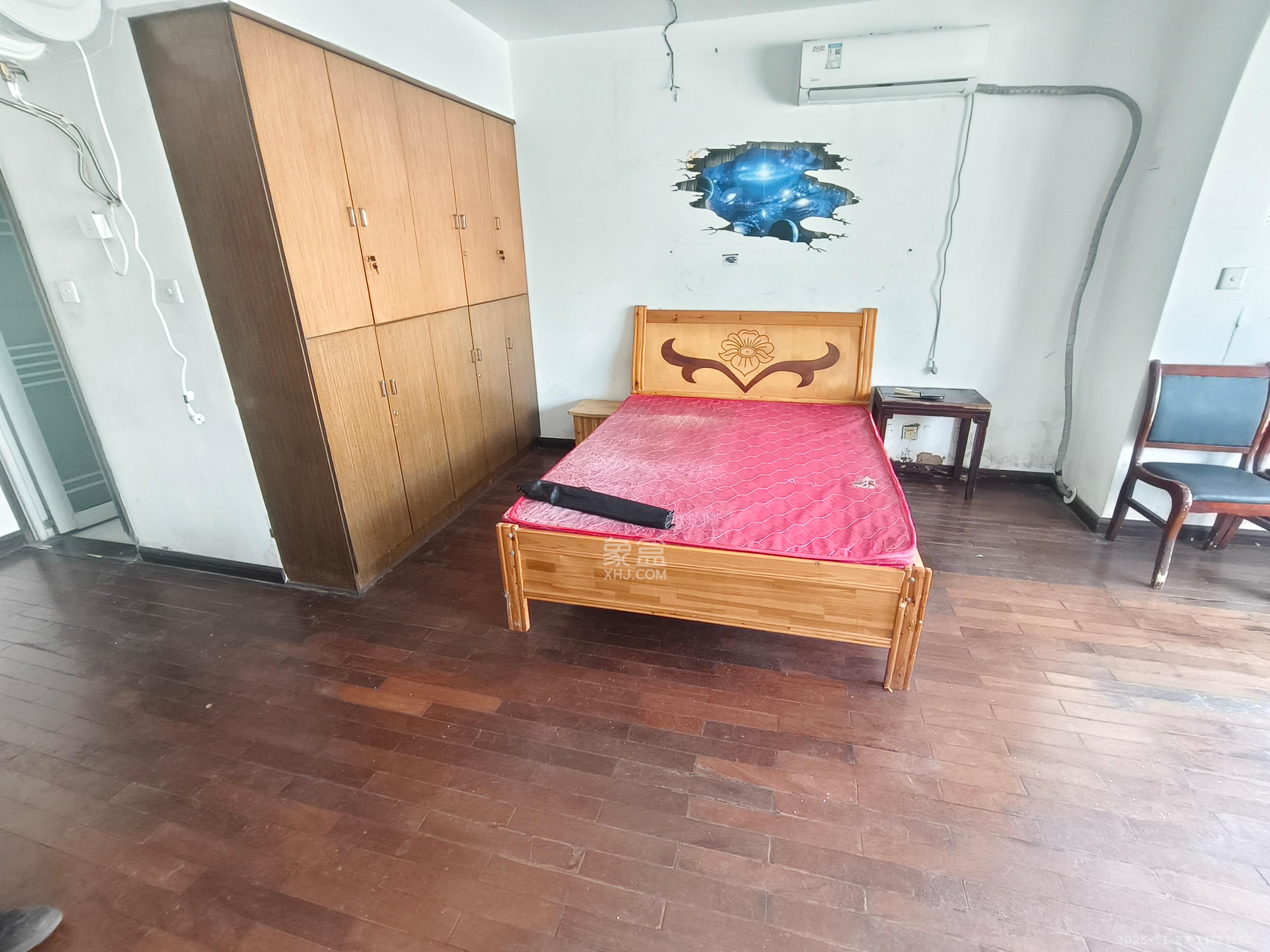 海利华宫大厦  1室1厅1卫    1400.0元/月室内图