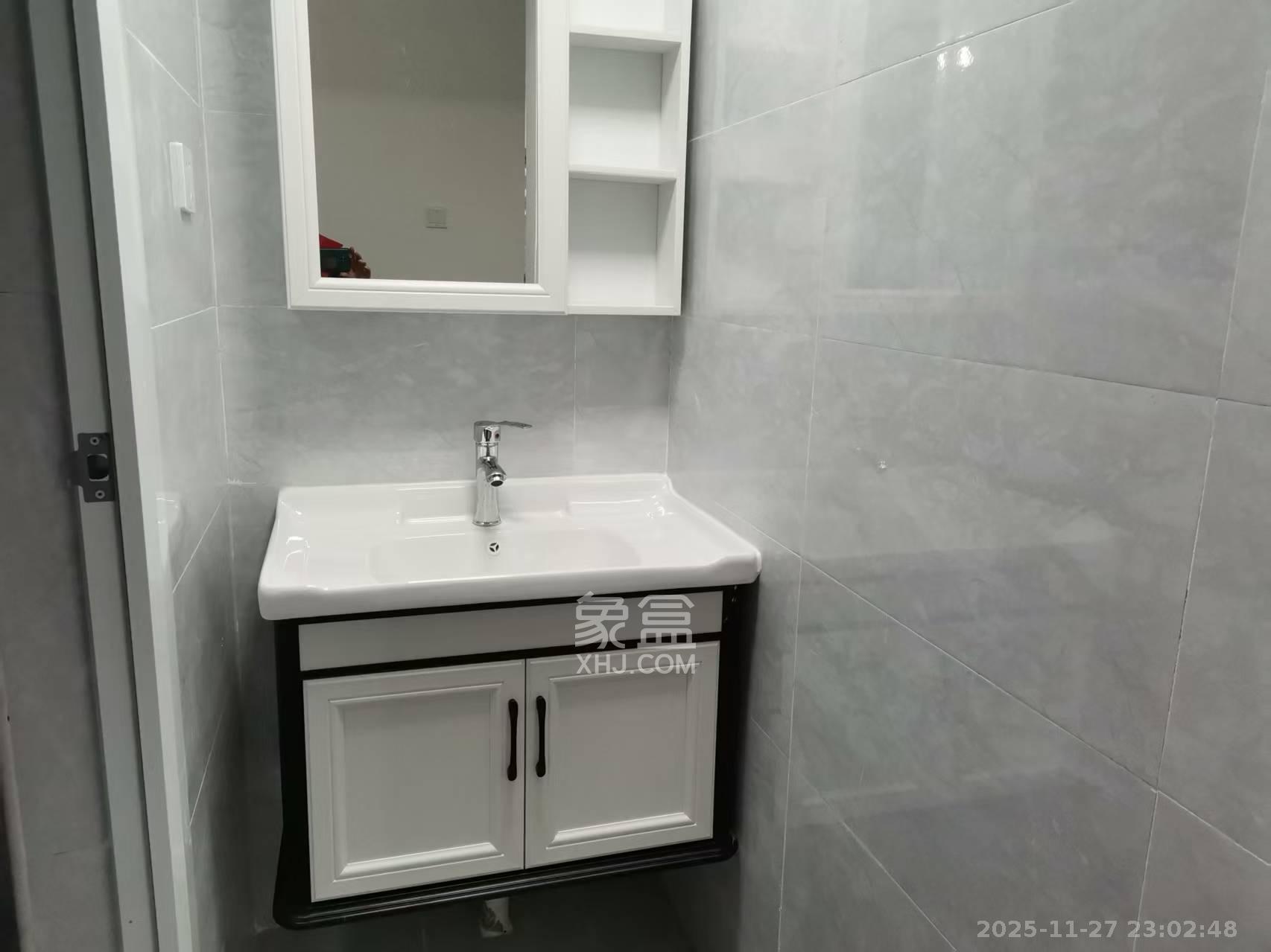 世茂铂翠湾四期(世茂悦享) 3室2厅1卫 2900.0元/月 世茂铂翠湾四期(世茂悦享) 3室2厅1卫 2900.0元/月室内图