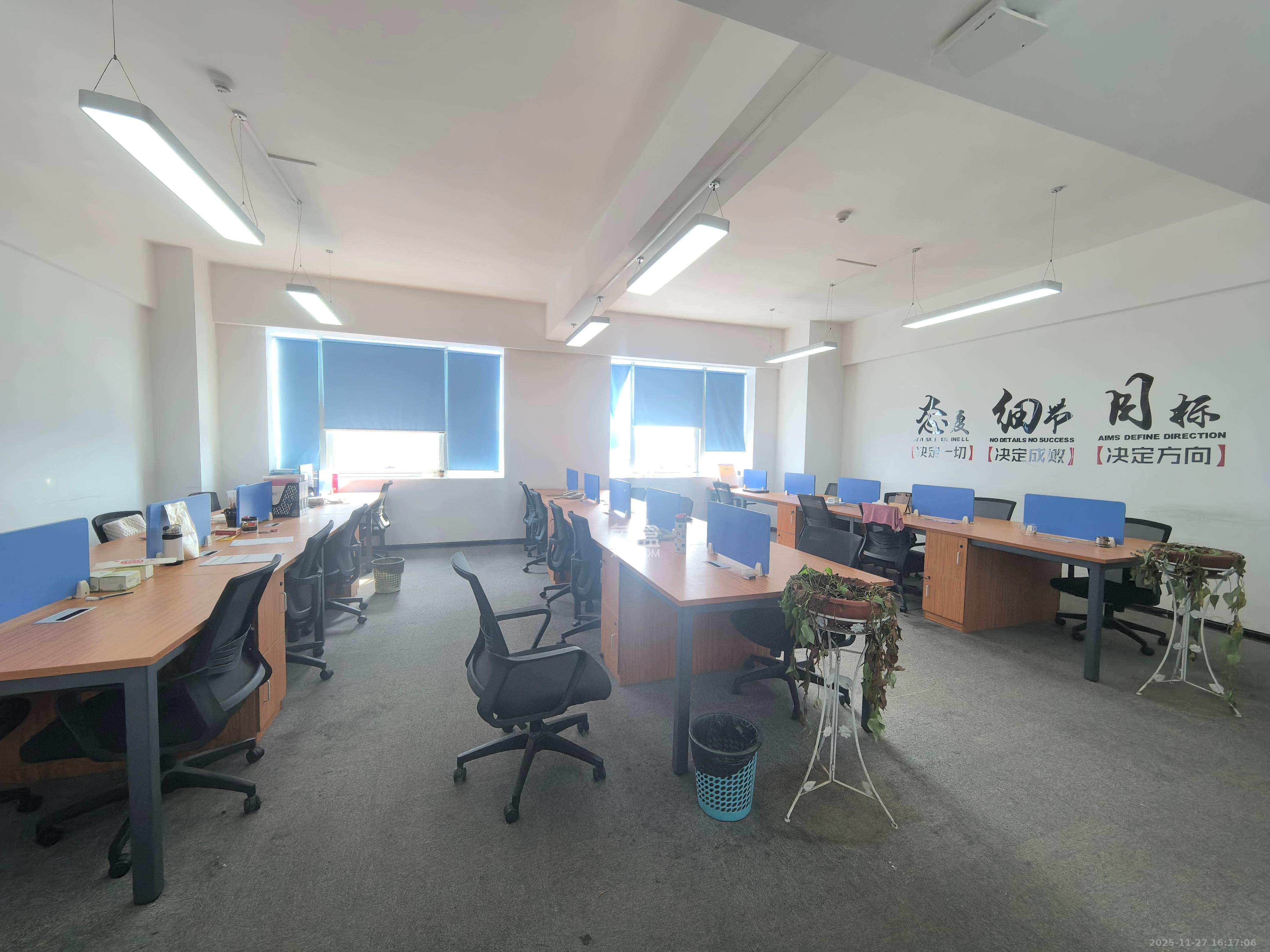 兴旺双铁城   52.0㎡      5000.0元/月室内图