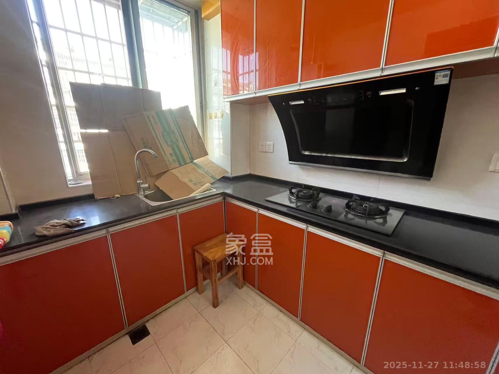 泉水塘小区  3室2厅1卫    2200.0元/月室内图