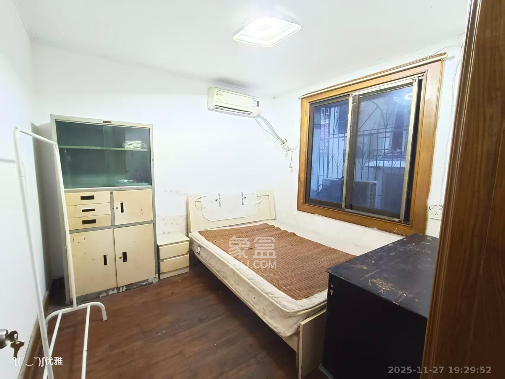 浏正街、东庆街散盘  2室1厅1卫    2000.0元/月室内图