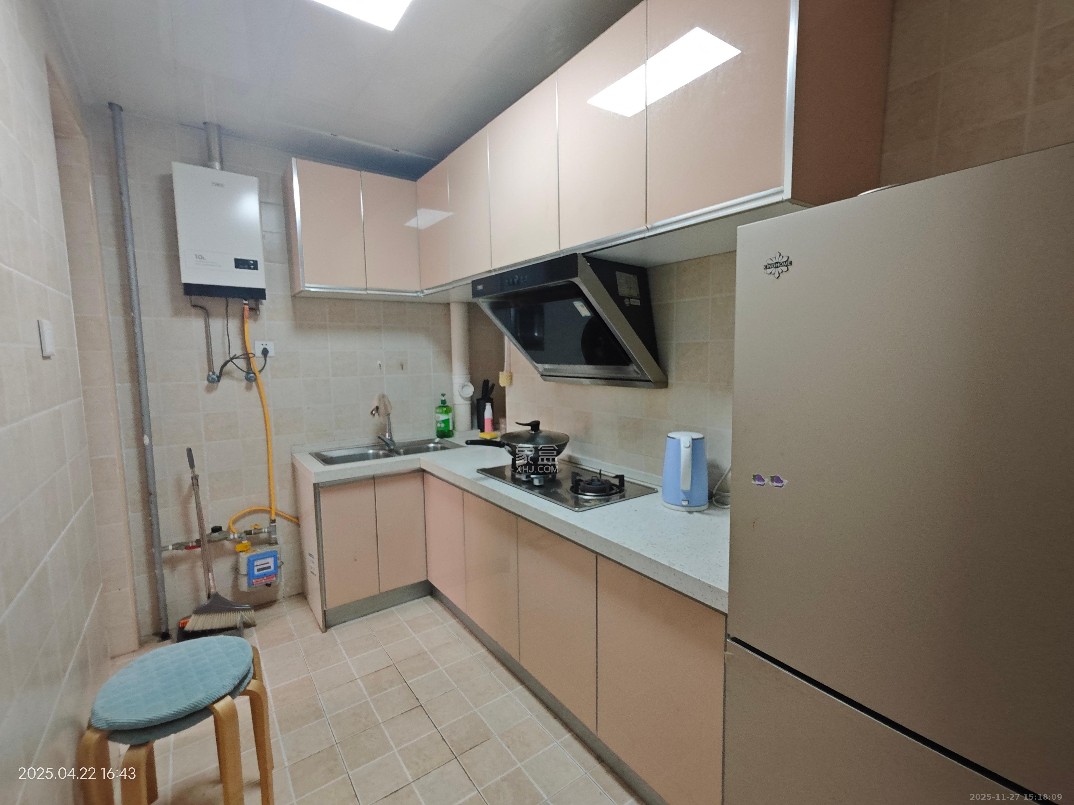 深业睿城  1室1厅1卫    1600.0元/月室内图